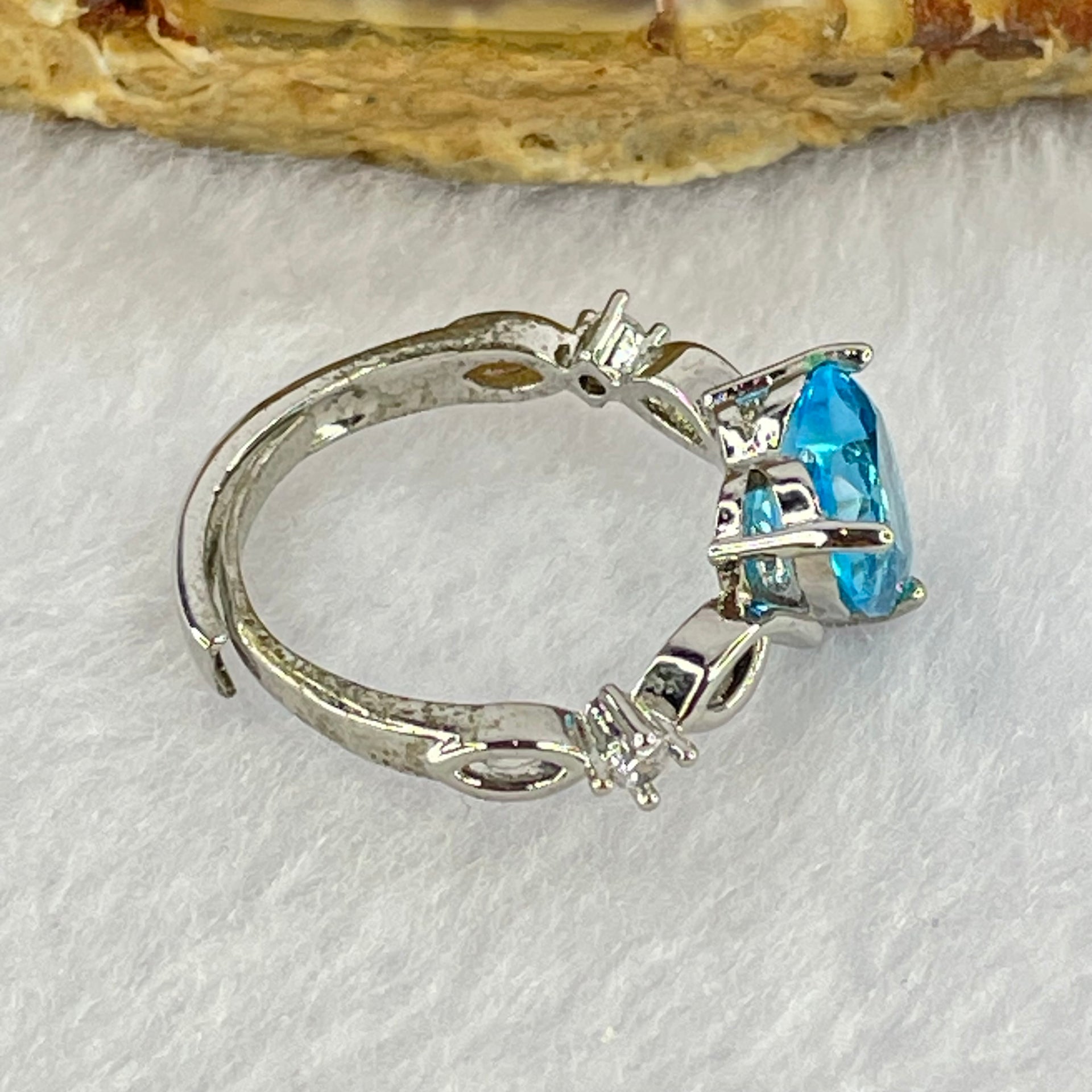 Blue Cubic Zirconia in S925 Sliver Ring (Adjustable Size) 2.07g 8.7 by 7.1 by 5.0mm - Huangs Jadeite and Jewelry Pte Ltd