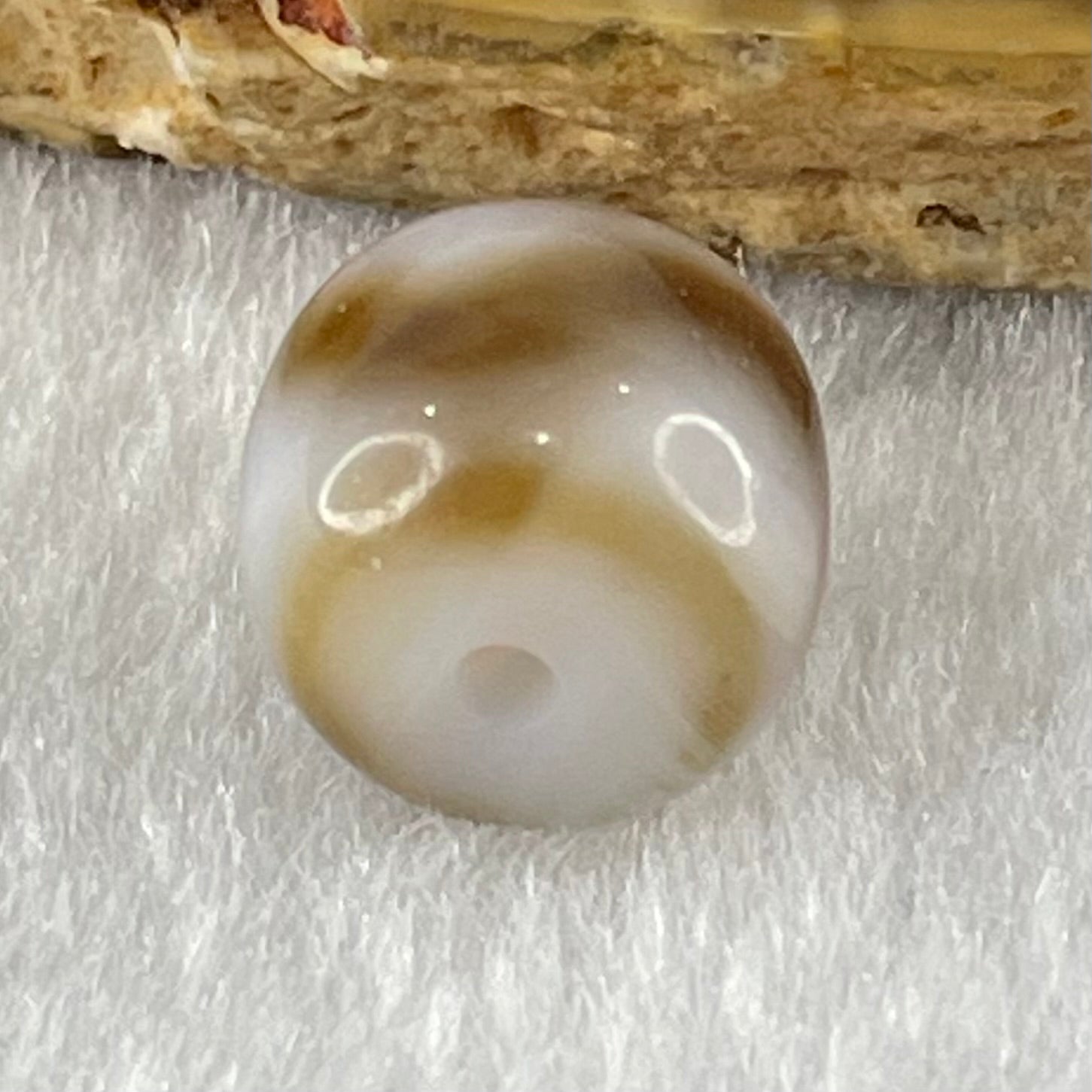 Natural Powerful Tibetan Old Oily Agate Tiger Tooth Daluo Dzi Bead Heavenly Master (Tian Zhu) 1.82g 9.7 by 10.8mm - Huangs Jadeite and Jewelry Pte Ltd