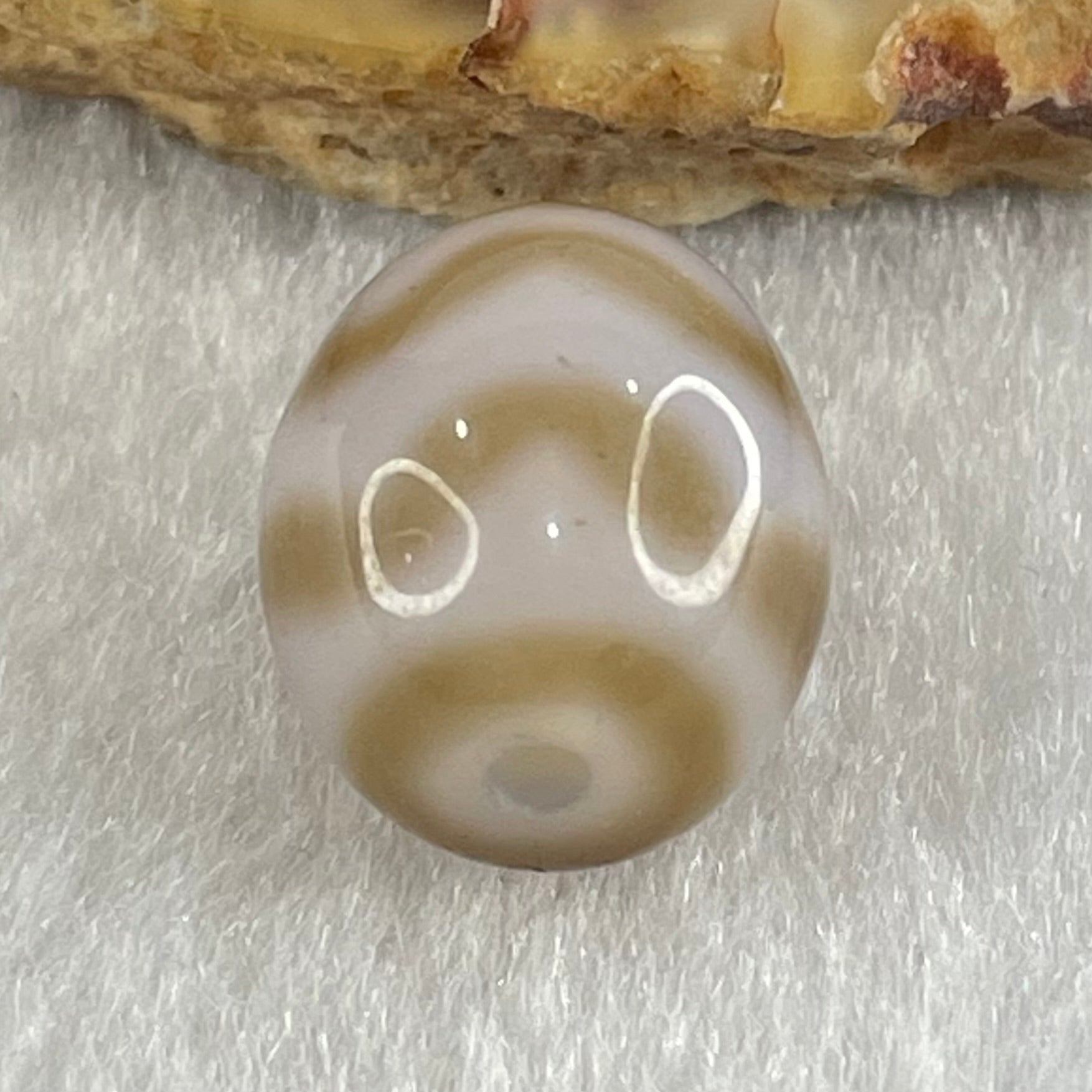 Natural Powerful Tibetan Old Oily Agate Double Tiger Tooth Daluo Dzi Bead Heavenly Master (Tian Zhu) 虎呀天诛 2.82g 13.7 by 12.1mm - Huangs Jadeite and Jewelry Pte Ltd