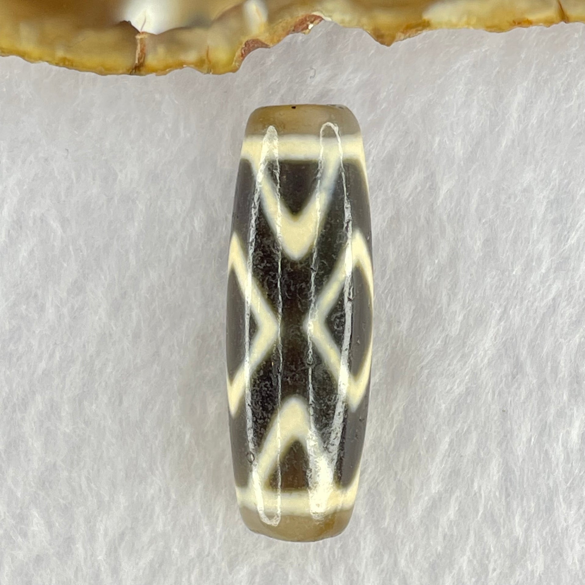 Natural Powerful Tibetan Old Oily Agate 3-Eye Vajra Dzi Bead Heavenly Master (Tian Zhu) 三眼天珠 10.26g 37.8 by 13.2mm - Huangs Jadeite and Jewelry Pte Ltd