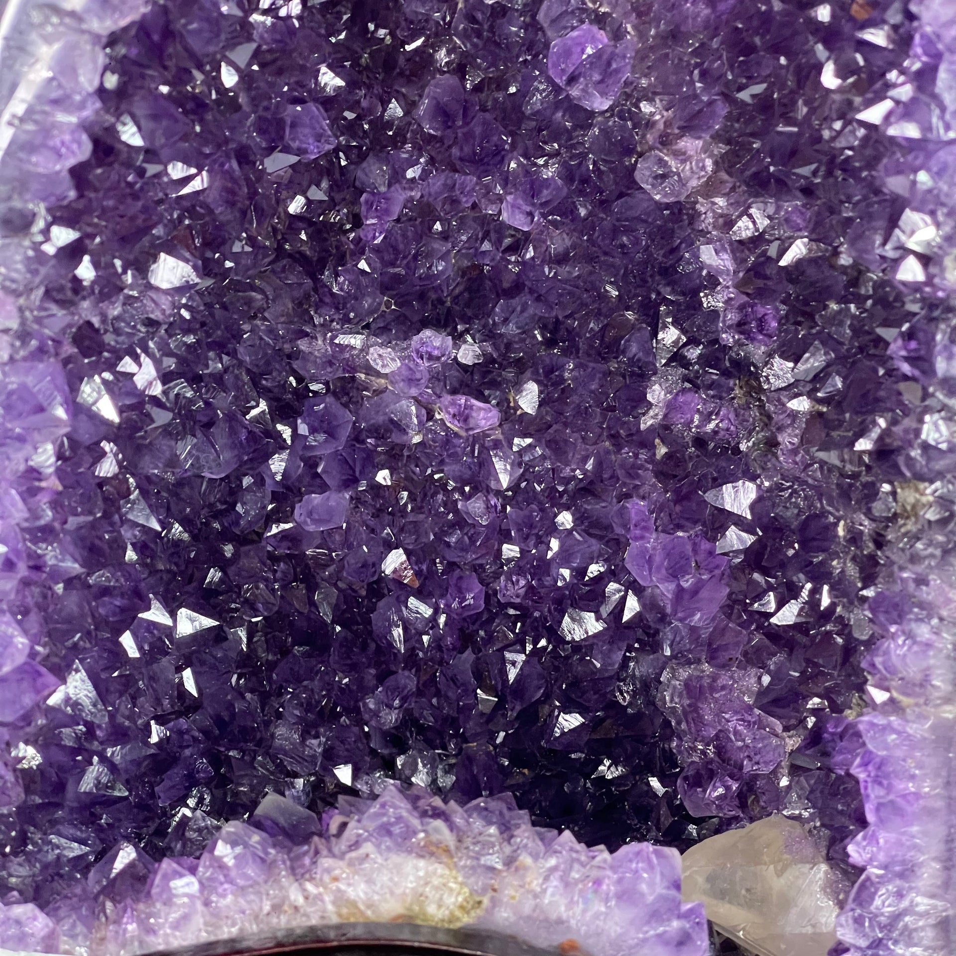 Natural Brazil Amethyst with White Calcite Cave 6.30kg with Wooden Stand 235.0 x 203.0 x 330.0mm - Huangs Jadeite and Jewelry Pte Ltd