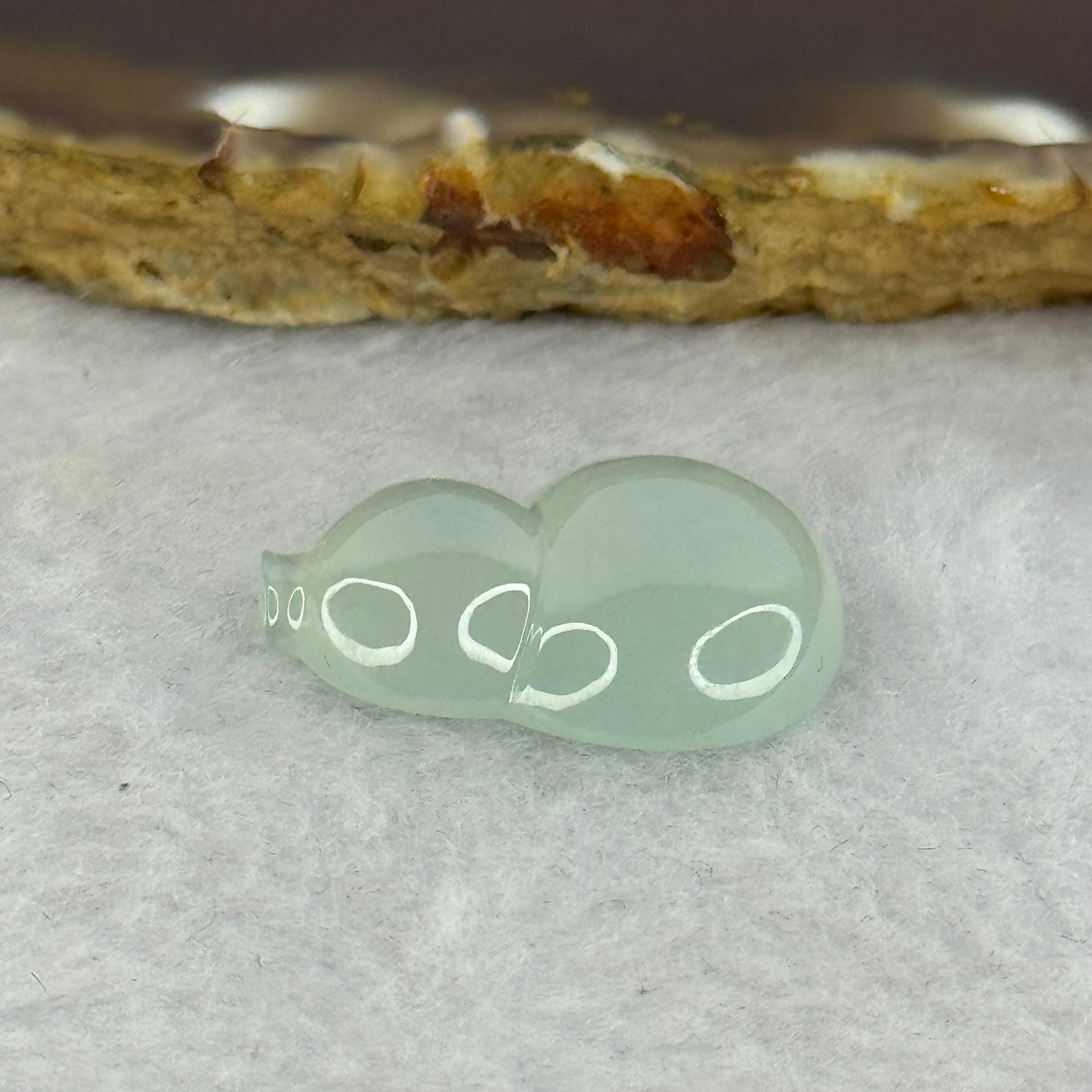 Type A Icy Faint Sky Blue Jadeite Hulu Setting stone 4.48g 23.5 by 18.4 by 5.9mm - Huangs Jadeite and Jewelry Pte Ltd