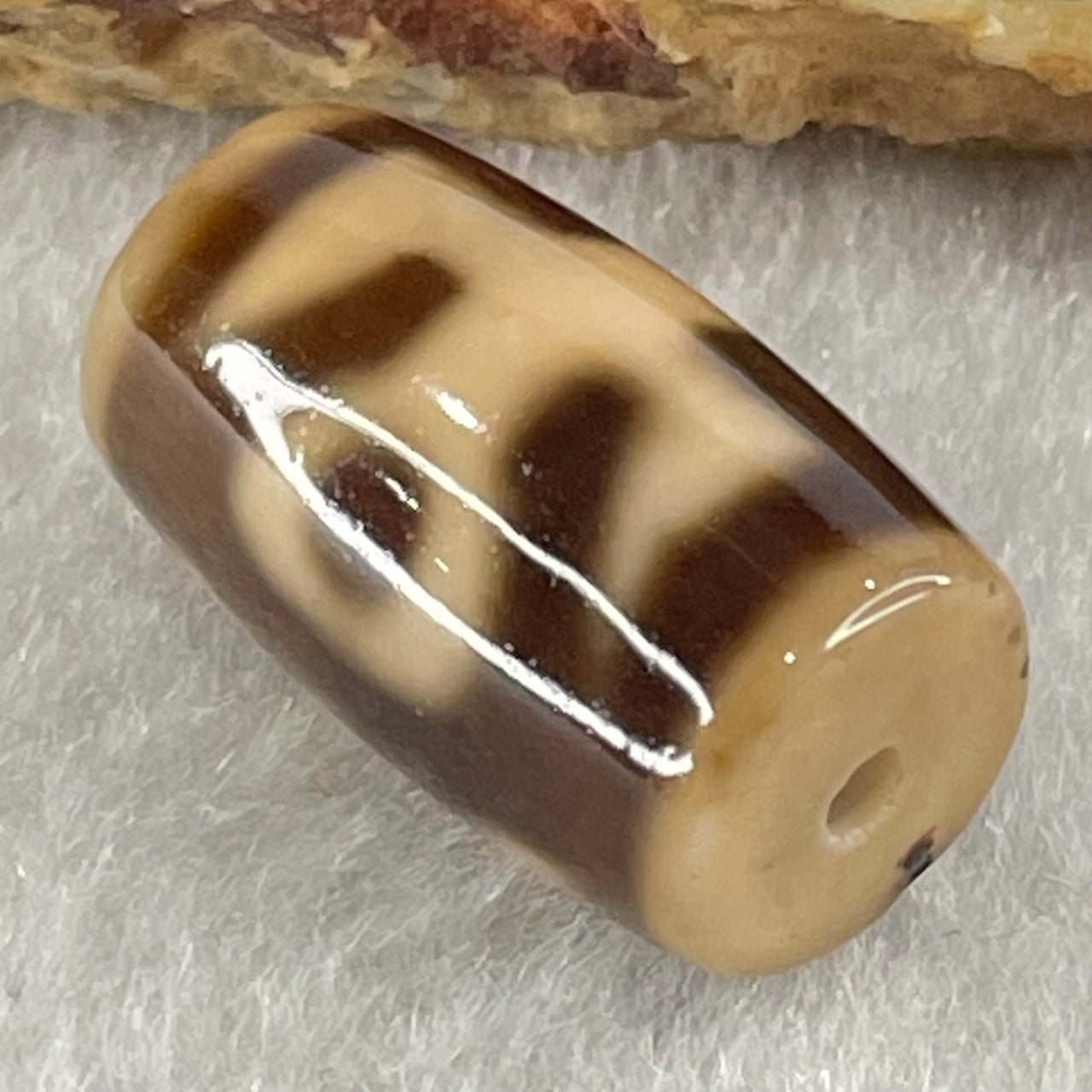 Natural Powerful Tibetan Old Oily Agate Patina Guiren Tairen Human Dzi Bead Totem Amulet Heavenly Master (Tian Zhu) 贵人天诛 4.76g 19.9 by 11.7mm - Huangs Jadeite and Jewelry Pte Ltd