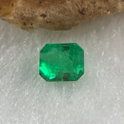 Natural Colombia Vivid Green Emerald (Beryl) Cut-Cornered Rectangular Step cut 0.48ct 4.8 by 4.3 by 3.4mm - Huangs Jadeite and Jewelry Pte Ltd