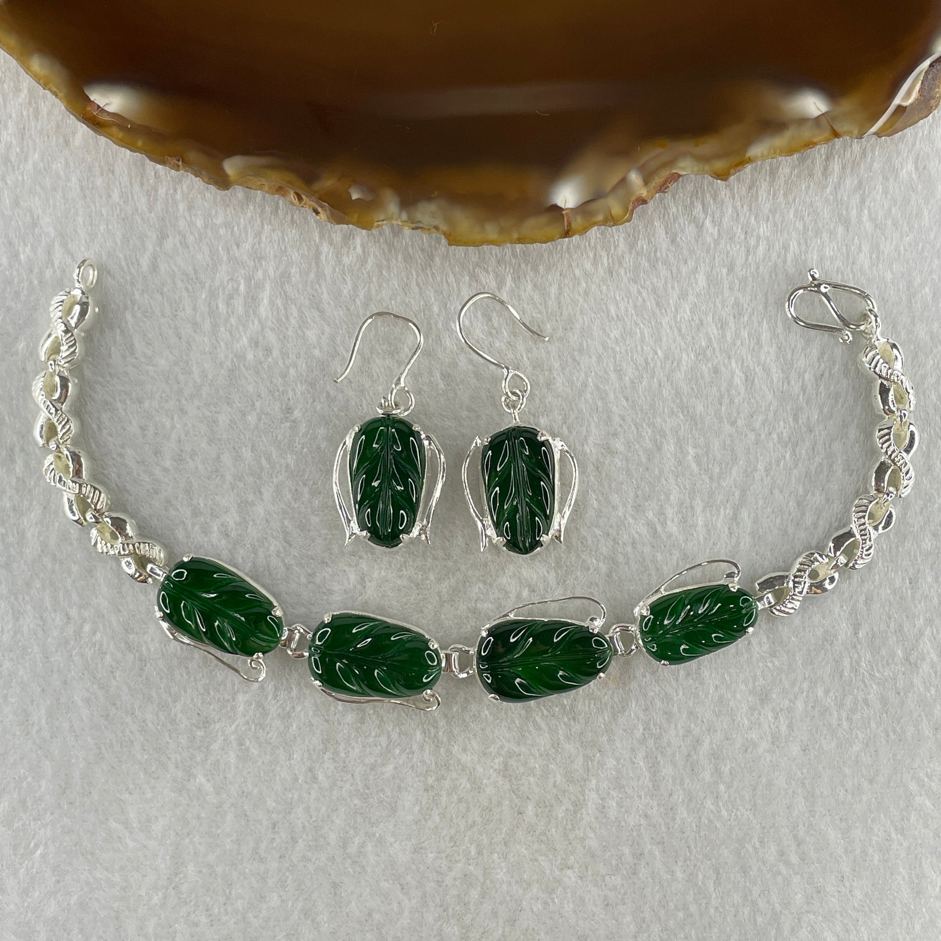 Type A Natural Semi Icy Bright Green Jadeite Leaf Stone for Setting each about 17.1 by 10.3 by 2.5mm (On Silver Earrings 5.41g and Bracelet 16.83g Mold) - Huangs Jadeite and Jewelry Pte Ltd