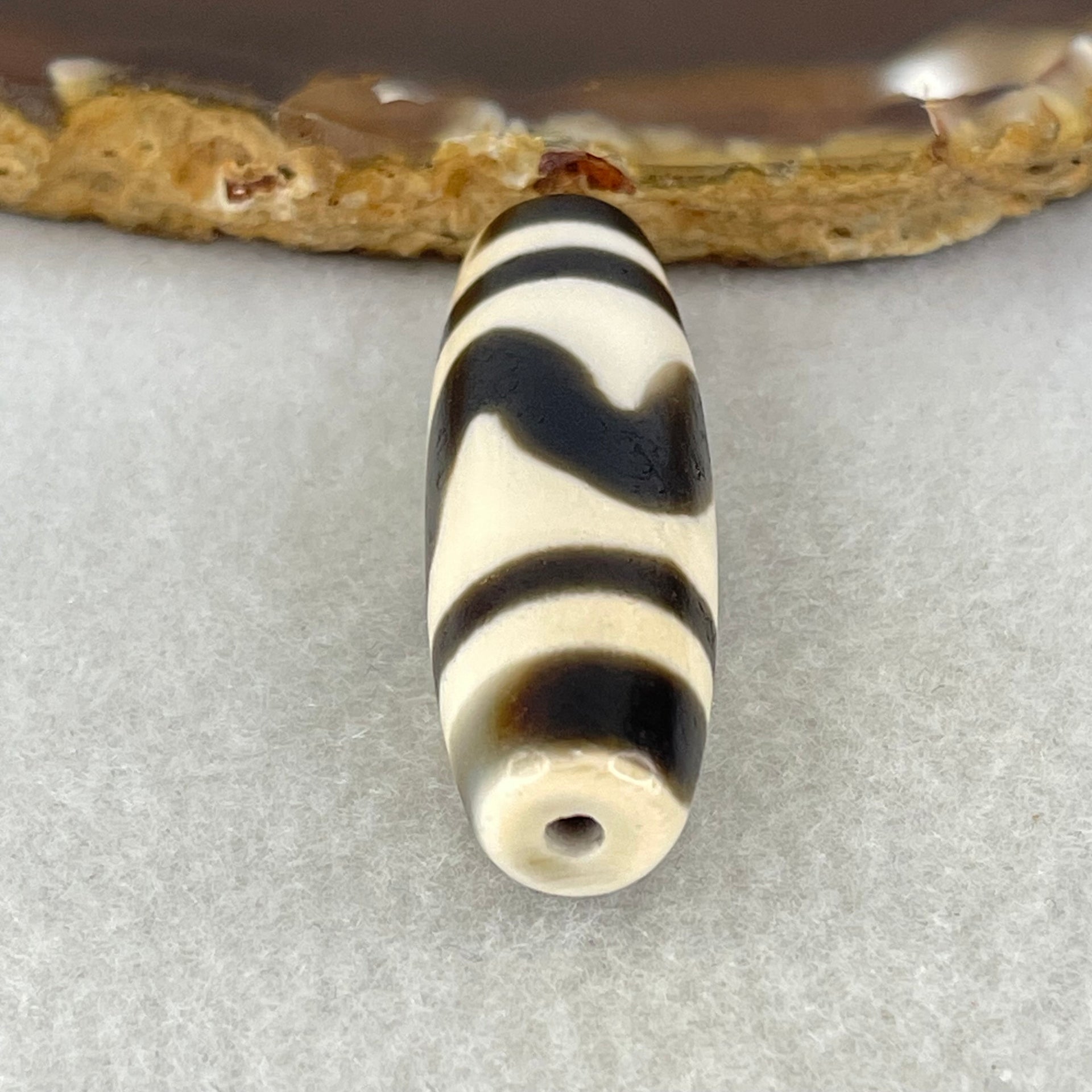 Natural Powerful Tibetan Old Oily Agate Tiger Tooth Daluo Dzi Bead Heavenly Master (Tian Zhu) 10.37g 39.3 by 12.9mm - Huangs Jadeite and Jewelry Pte Ltd