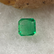 Natural Colombia Vivid Green Emerald (Beryl) Cut-Cornered Square Step cut 0.46ct 4.4 by 4.3 by 2.9mm - Huangs Jadeite and Jewelry Pte Ltd