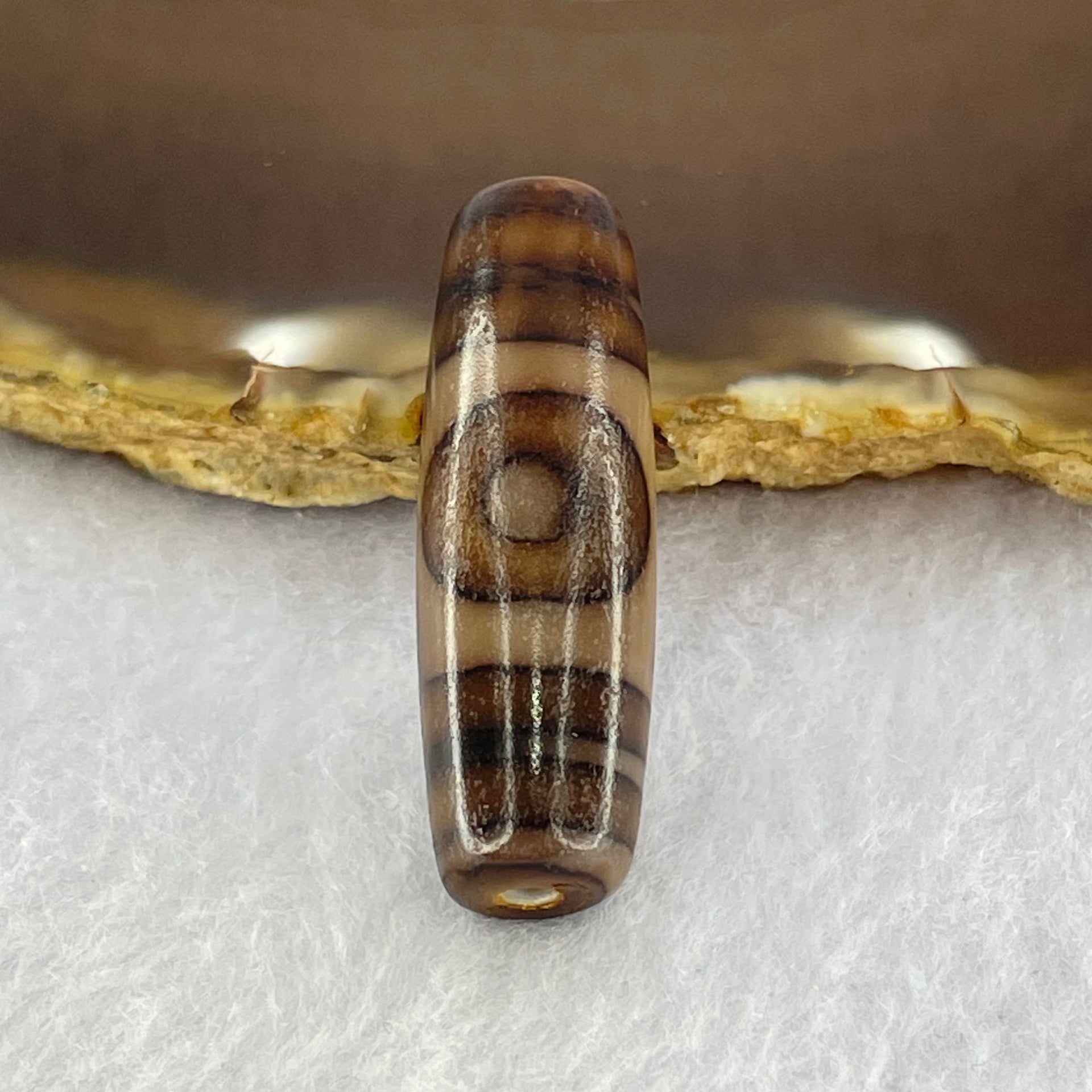 Natural Powerful Tibetan Old Oily Agate Sky Door Serenity 1 Eye Dzi Bead Heavenly Master (Tian Zhu) 一眼天诛 8.00g 35.9 by 4.9mm - Huangs Jadeite and Jewelry Pte Ltd