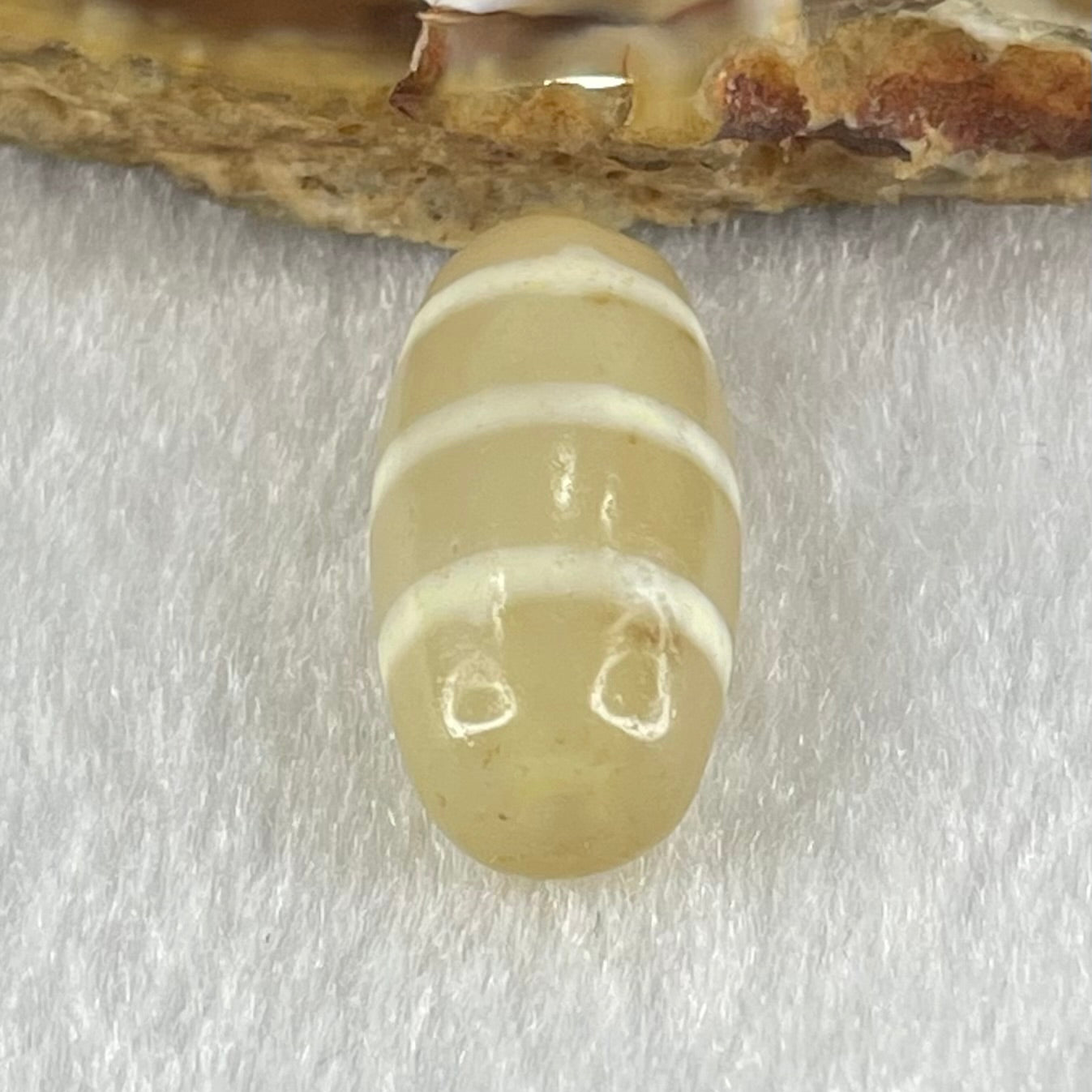 Natural Powerful Tibetan Old Oily Agate 3-Lines Dzi Bead Heavenly Master (Tian Zhu) 三行天诛 3.13g 20.1 by 10.3mm - Huangs Jadeite and Jewelry Pte Ltd