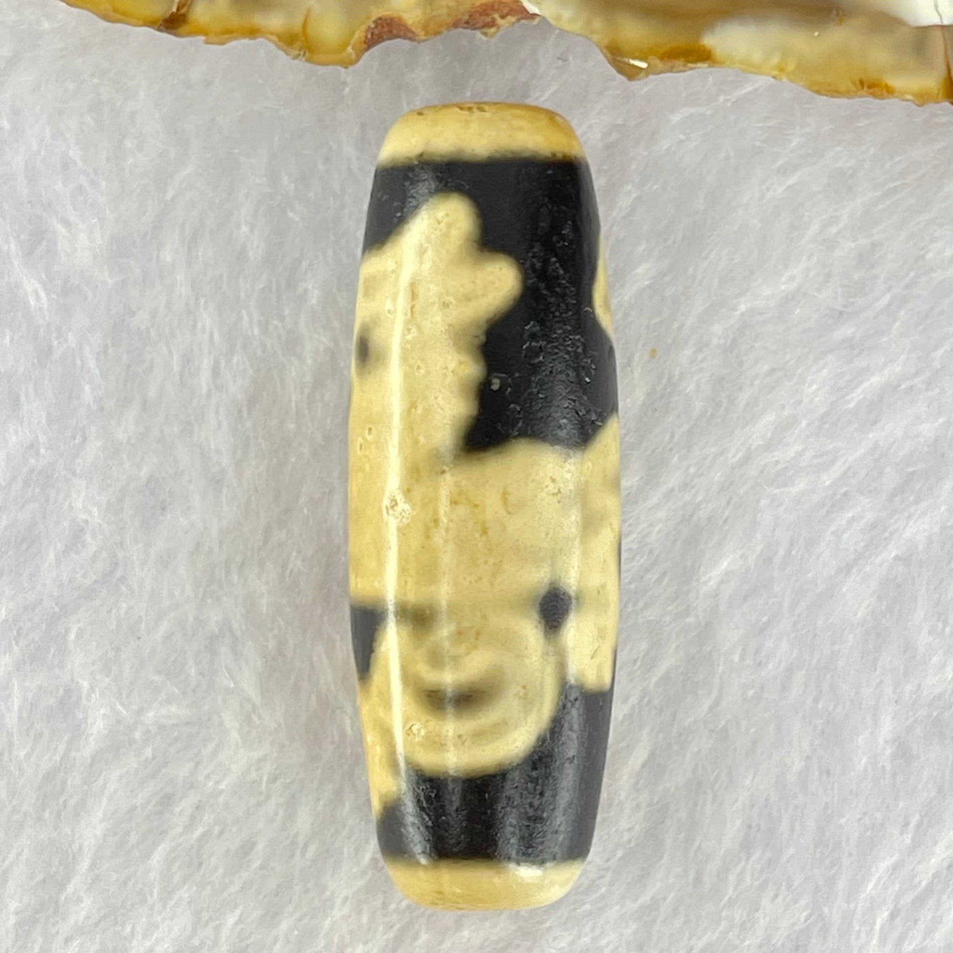 Natural Powerful Tibetan Old Oily Agate Dragon Dzi Bead Heavenly Master (Tian Zhu) 龙天诛 9.91g 38.1 by 12.9mm - Huangs Jadeite and Jewelry Pte Ltd