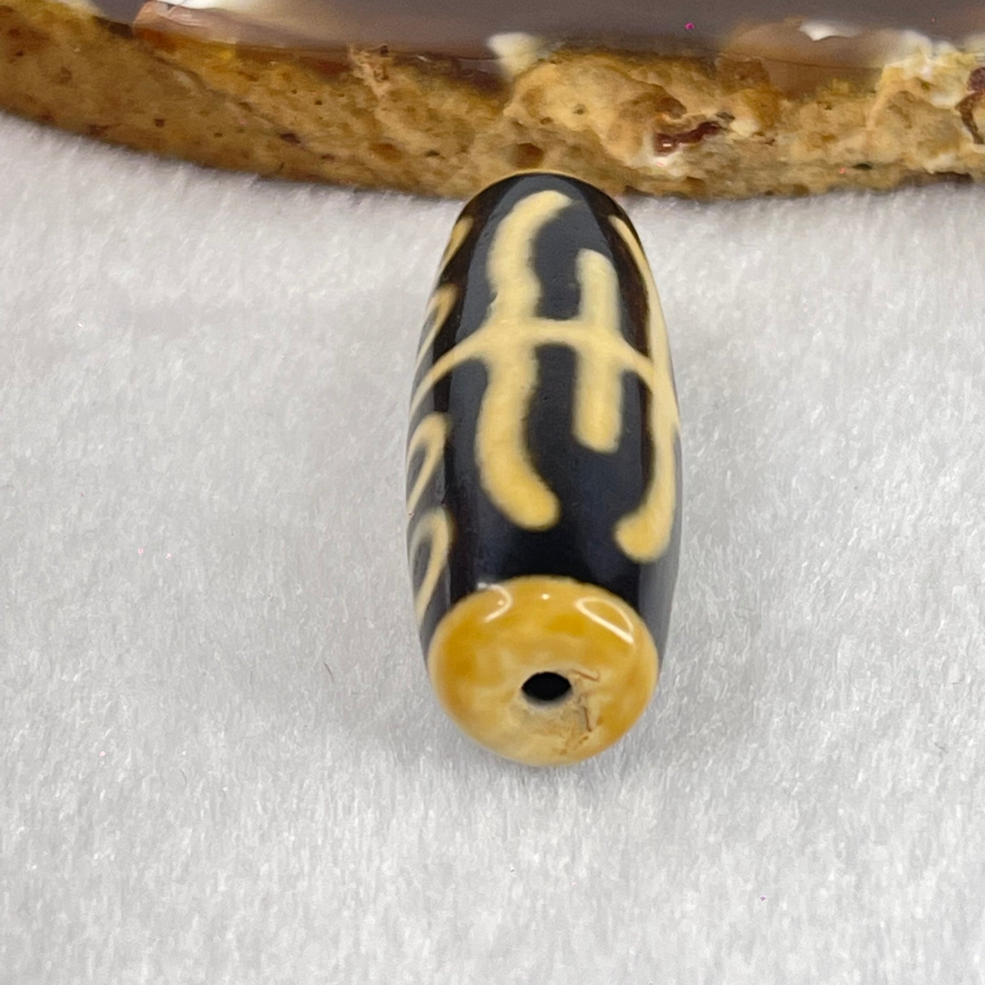 Natural Powerful Tibetan Old Oily Agate Water Lines 8 Eyes Dzi Bead Heavenly Master (Tian Zhu) 水纹八眼天诛 10.26g 38.1 by 13.0mm - Huangs Jadeite and Jewelry Pte Ltd