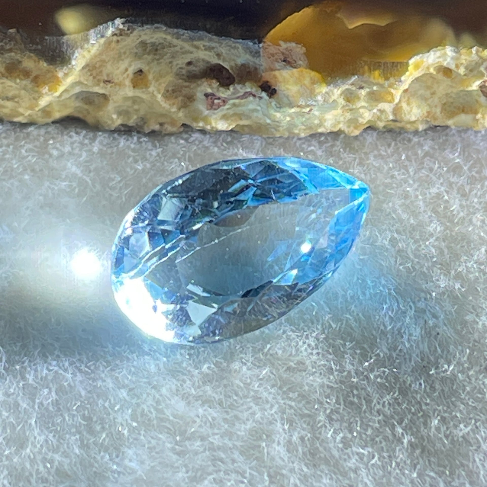 Natural Sky Blue Topaz Teardrop Shape 9.30ct 16.2 by 9.9 by 7.4mm - Huangs Jadeite and Jewelry Pte Ltd