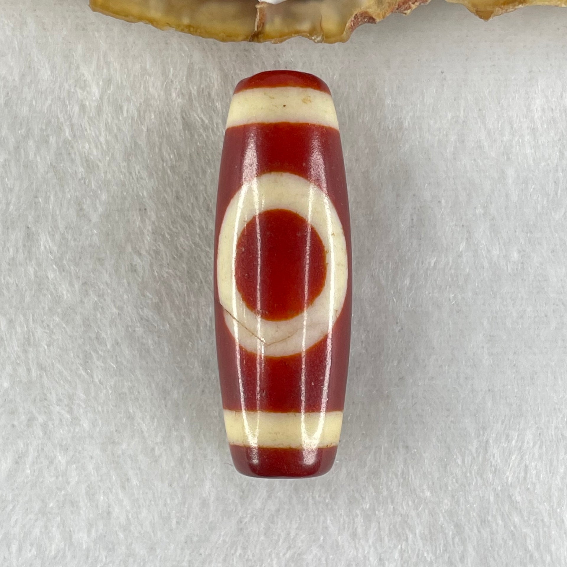 Natural Powerful Tibetan Old Oily Red White Agate One Eye Earth Element Dzi Bead Heavenly Master (Tian Zhu) 一眼土元素天珠 10.27g 37.8 by 13.2mm - Huangs Jadeite and Jewelry Pte Ltd