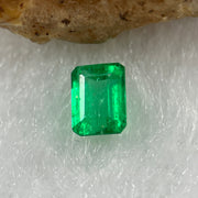 Natural Colombia Vivid Green Emerald (Beryl) Cut-Cornered Rectangle Step cut 0.48ct 5.2 by 3.9 by 3.0mm - Huangs Jadeite and Jewelry Pte Ltd