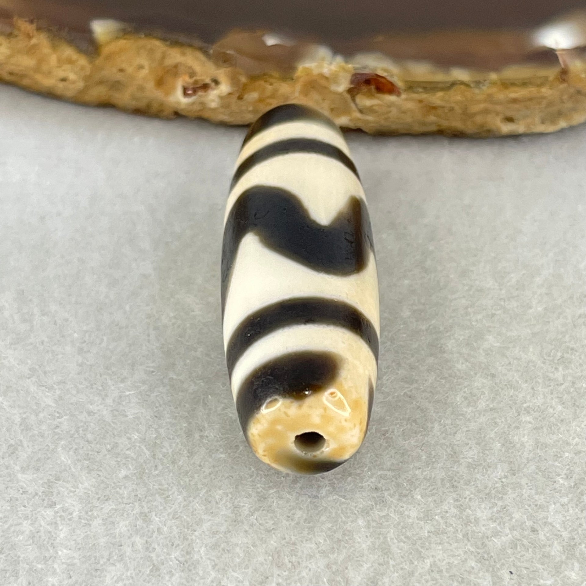 Natural Powerful Tibetan Old Oily Agate Tiger Tooth Daluo Dzi Bead Heavenly Master (Tian Zhu) 10.37g 39.3 by 12.9mm - Huangs Jadeite and Jewelry Pte Ltd