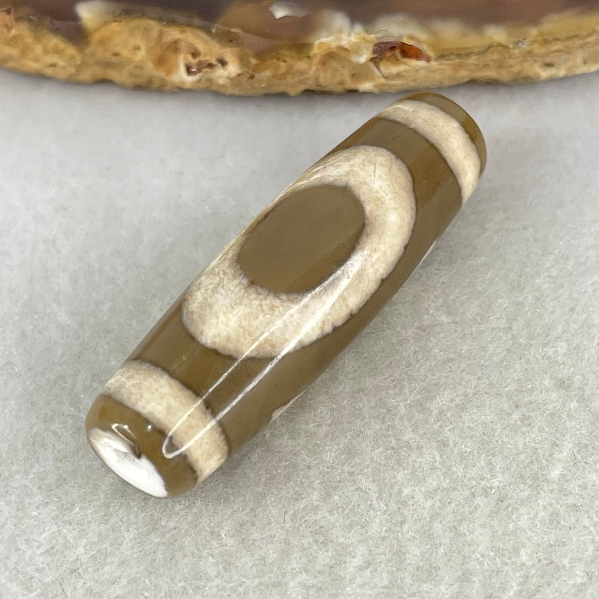Natural Powerful Tibetan Old Oily Agate Sky Door Serenity 1 Eye Dzi Bead Heavenly Master (Tian Zhu) 一眼天诛 8.74g 39.3 by 11.9mm - Huangs Jadeite and Jewelry Pte Ltd