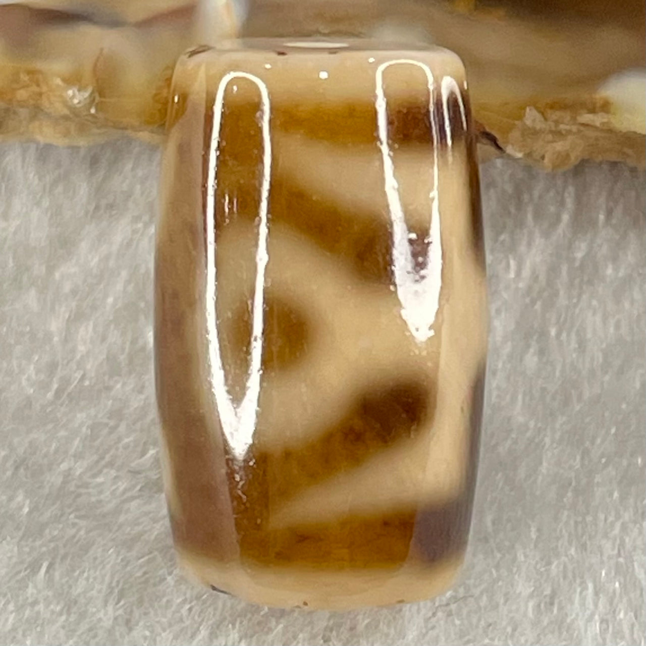 Natural Powerful Tibetan Old Oily Agate Patina Guiren Tairen Human Dzi Bead Totem Amulet Heavenly Master (Tian Zhu) 贵人天诛 5.11g 19.9 by 12.1mm - Huangs Jadeite and Jewelry Pte Ltd