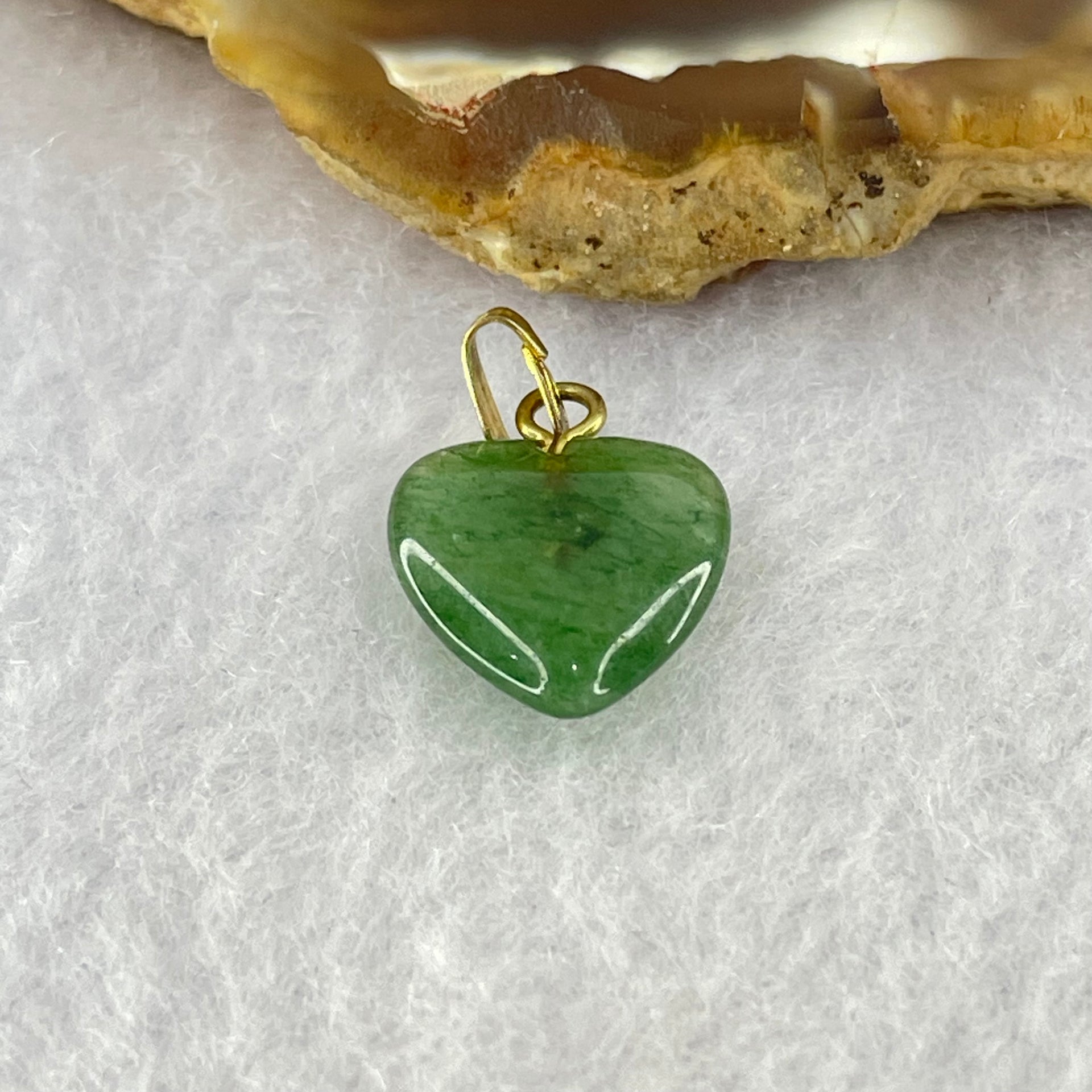 Natural Green Aventurine Mini Heart Pendant with Sliver Gold Color Clasps 0.88g 12.1 by 12.0 by 4.3mm - Huangs Jadeite and Jewelry Pte Ltd