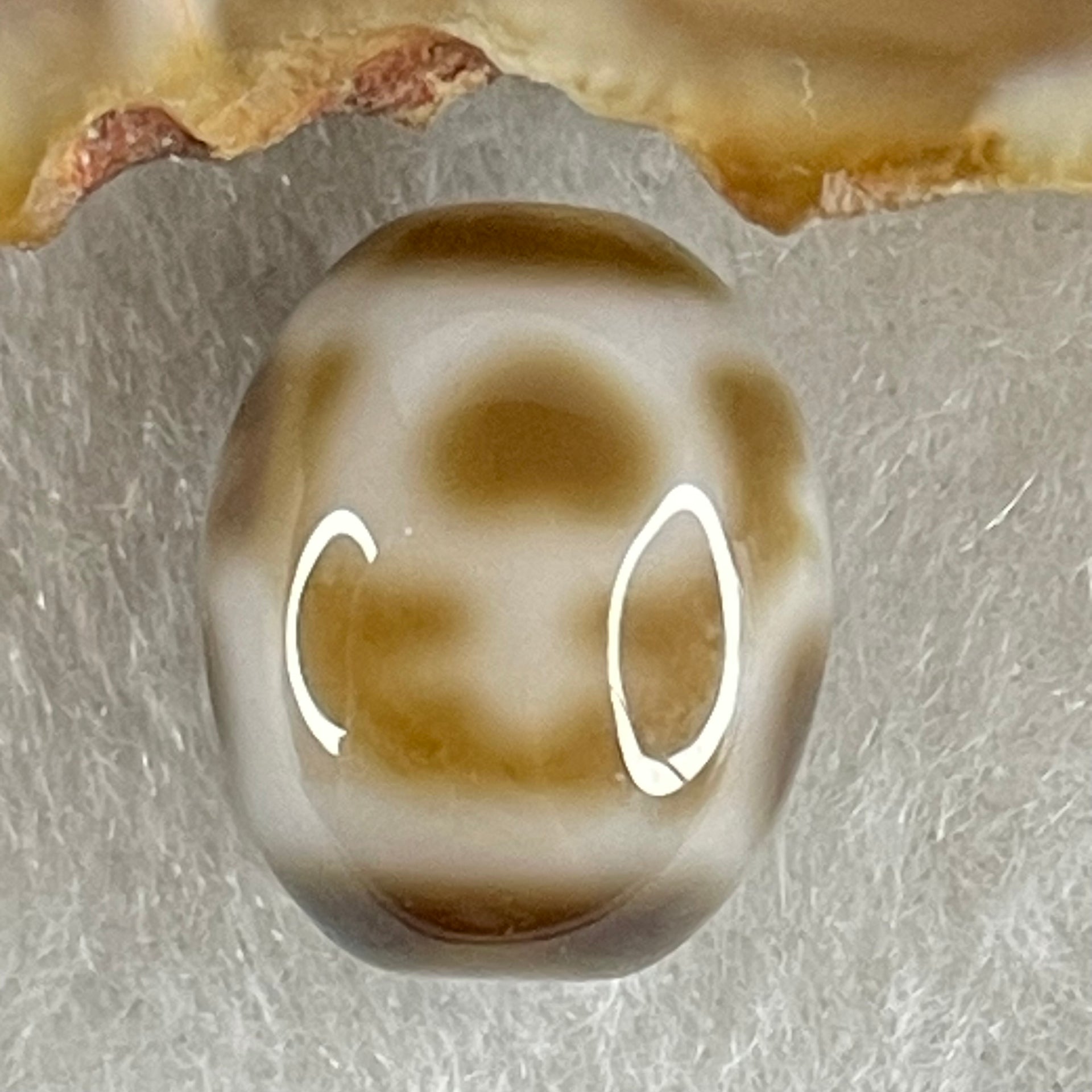 Natural Powerful Tibetan Old Oily Agate 4 Nectar Vessel Dzi Bead Heavenly Master (Tian Zhu) 花蜜容器天珠 2.63g 14.1 by 11.3mm - Huangs Jadeite and Jewelry Pte Ltd