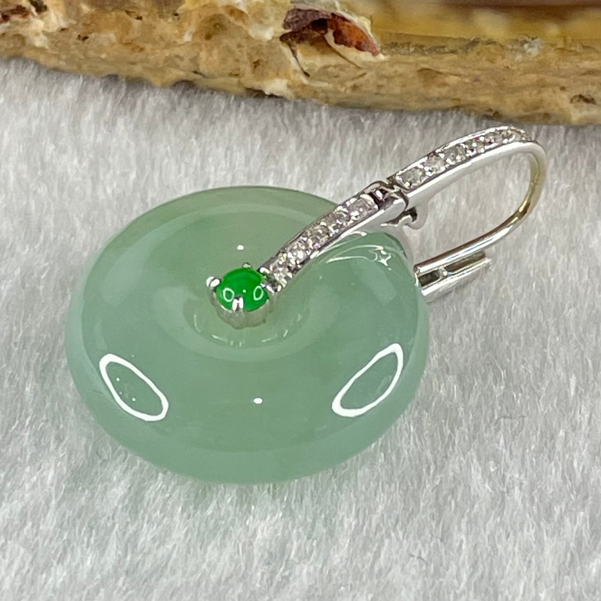 Type A Blueish Green Jadeite Ping An Kou Donut in 18K White Gold AU750 Clasps 4.91g 17.3 by 6.3mm - Huangs Jadeite and Jewelry Pte Ltd