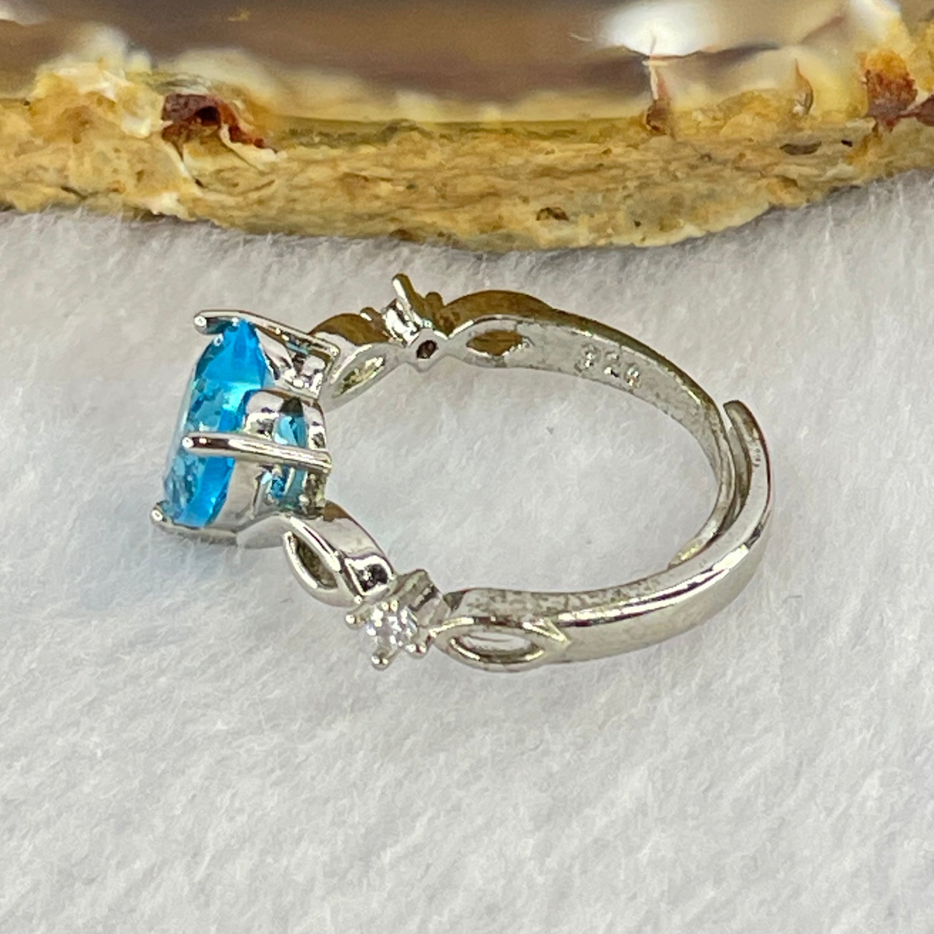 Blue Cubic Zirconia in S925 Sliver Ring (Adjustable Size) 2.07g 8.7 by 7.1 by 5.0mm - Huangs Jadeite and Jewelry Pte Ltd