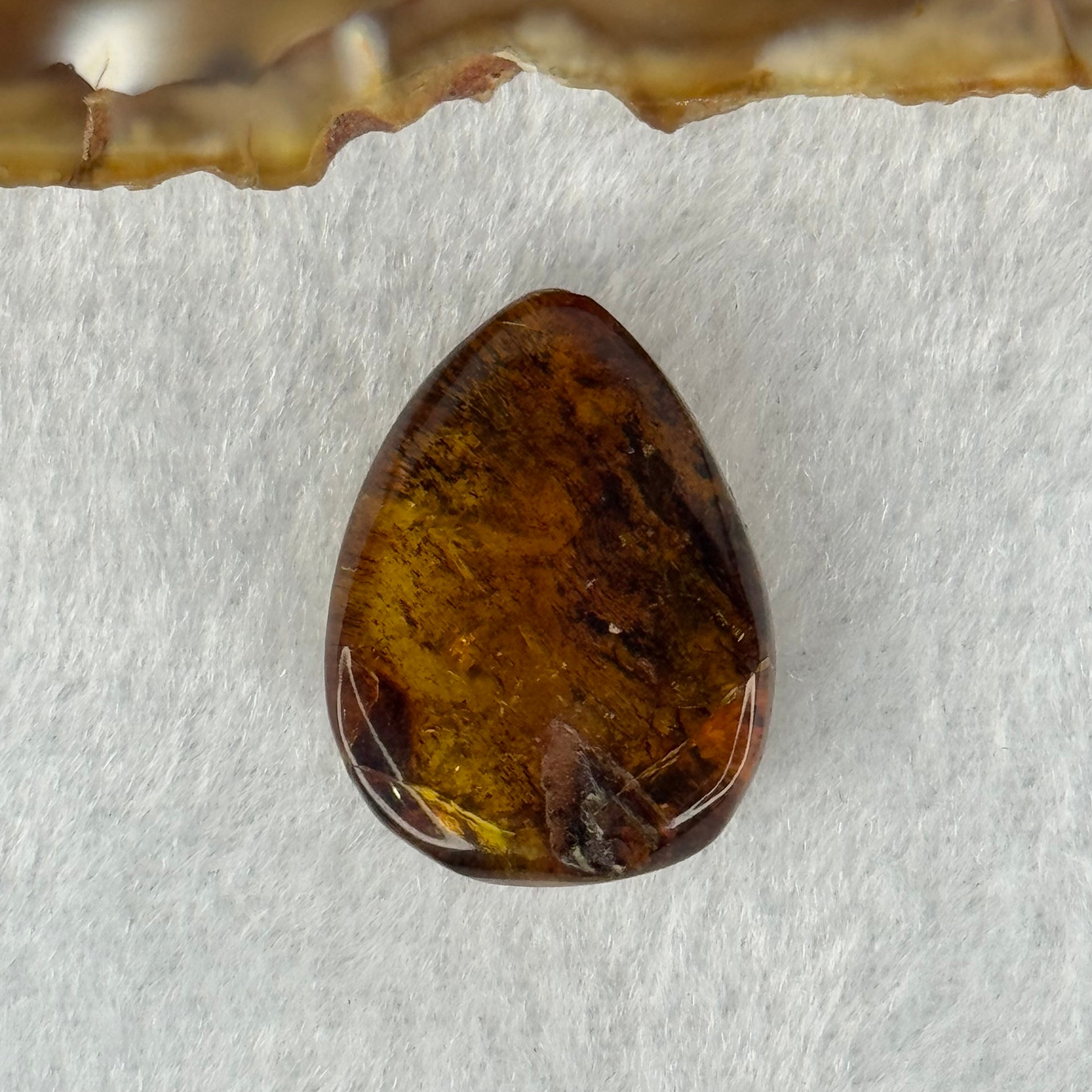 Natural Amber for Setting 1.76g 22.2 by 16.6 by 8.3mm - Huangs Jadeite and Jewelry Pte Ltd
