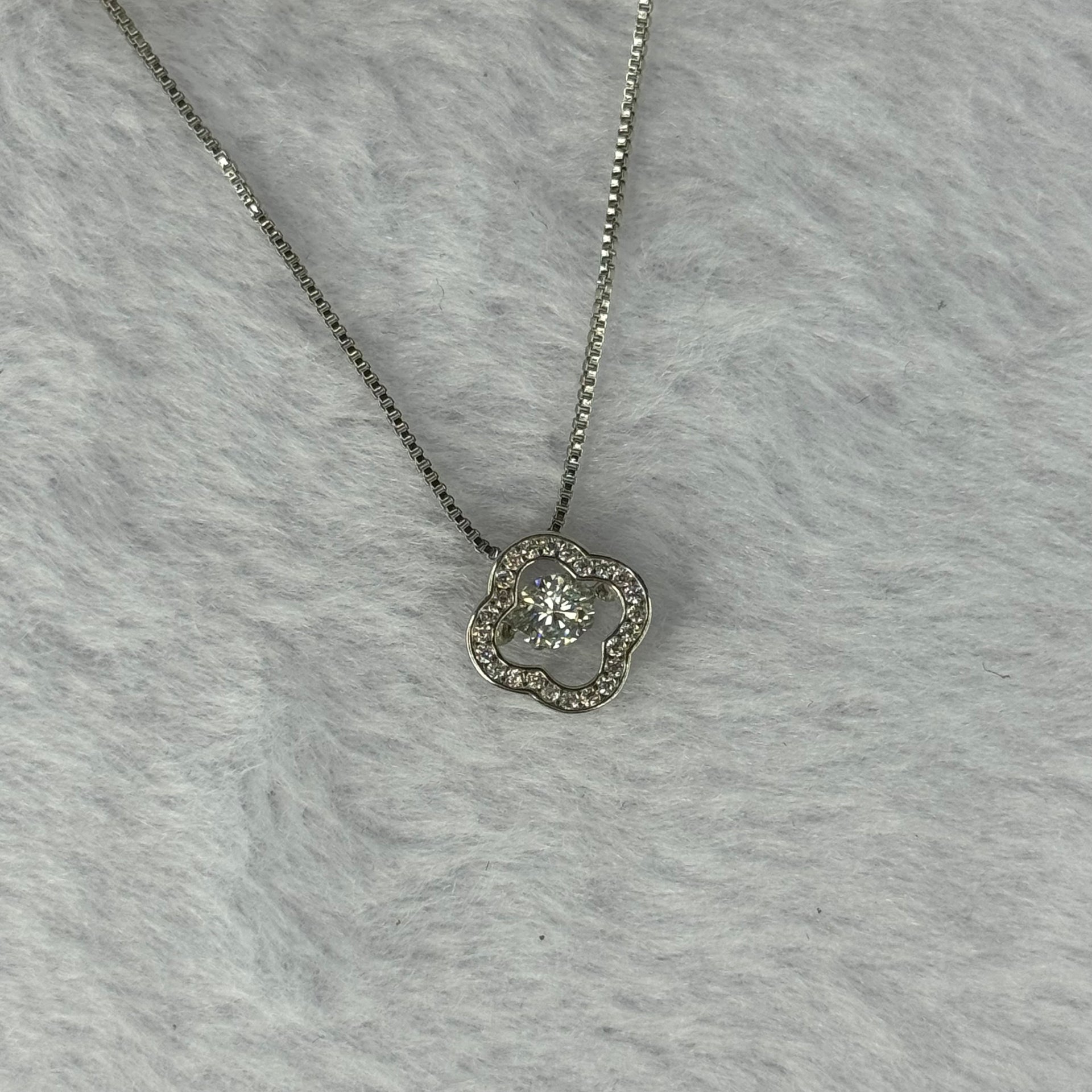 Moving Dancing Cubic Zirconia in 925 Sliver Necklace 2.96g 4.7g 1.8mm - Huangs Jadeite and Jewelry Pte Ltd