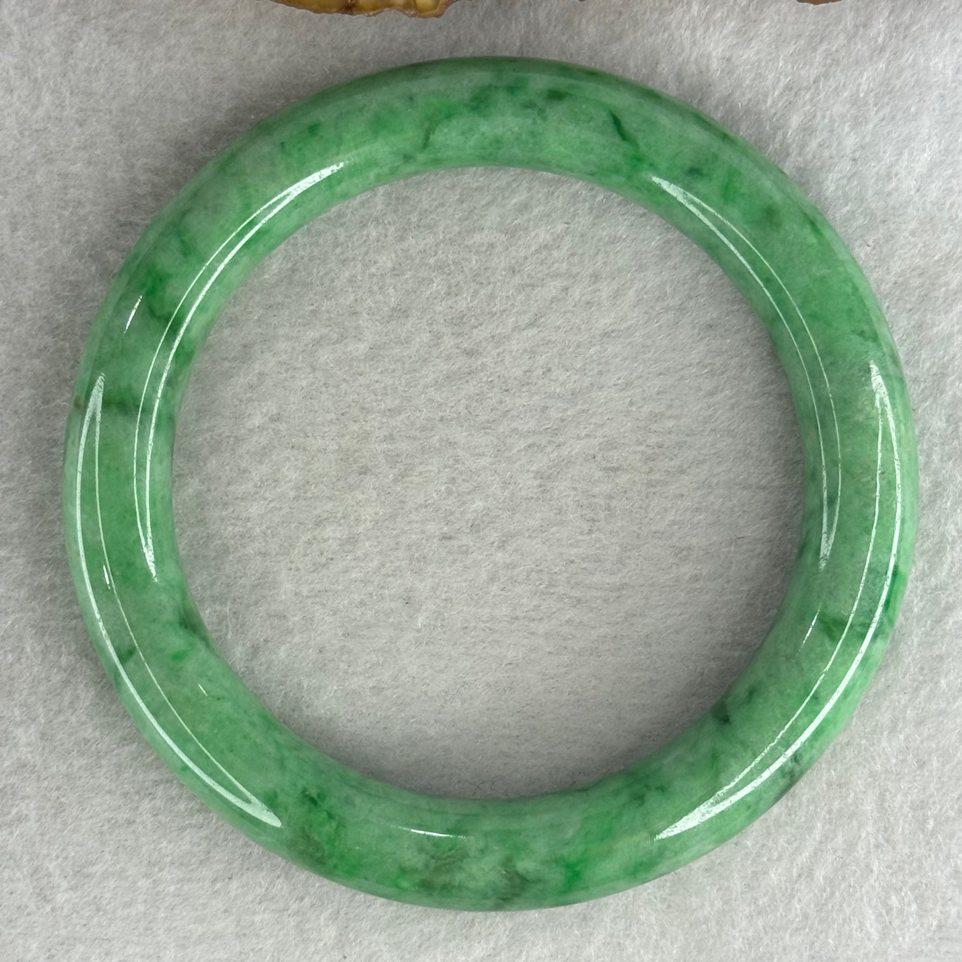 Type A Apple Green Jade Jadeite Bangle 60.77g Inner Diameter: 59.2mm Thickness: 10.2 by 10.4mm (Very Very Slight Internal Lines) - Huangs Jadeite and Jewelry Pte Ltd