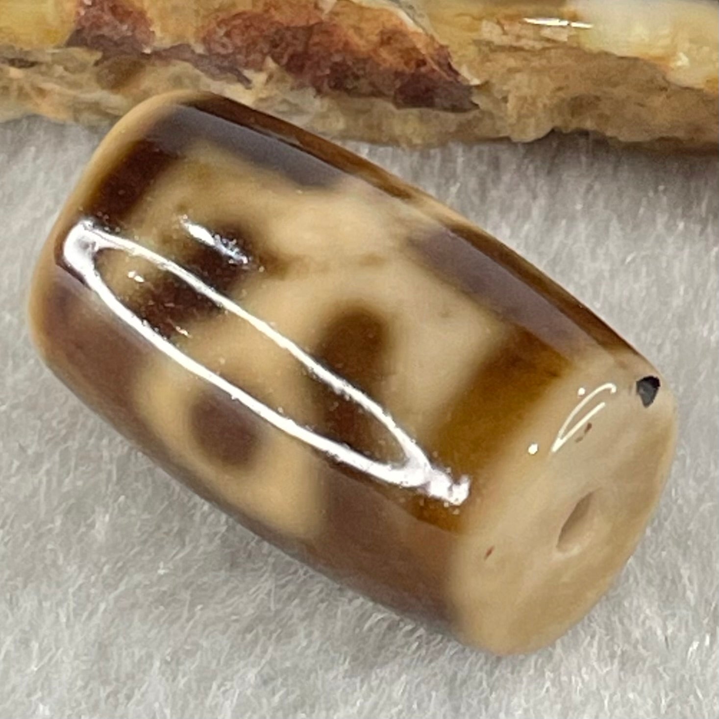 Natural Powerful Tibetan Old Oily Agate Patina Guiren Tairen Human Dzi Bead Totem Amulet Heavenly Master (Tian Zhu) 贵人天诛 4.90g 19.5 by 11.8mm - Huangs Jadeite and Jewelry Pte Ltd