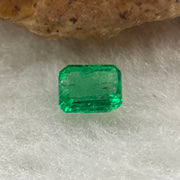 Natural Colombia Vivid Green Emerald (Beryl) Cut-Cornered Rectangular Step cut 0.40ct 5.2 by 3.5 by 2.4mm - Huangs Jadeite and Jewelry Pte Ltd