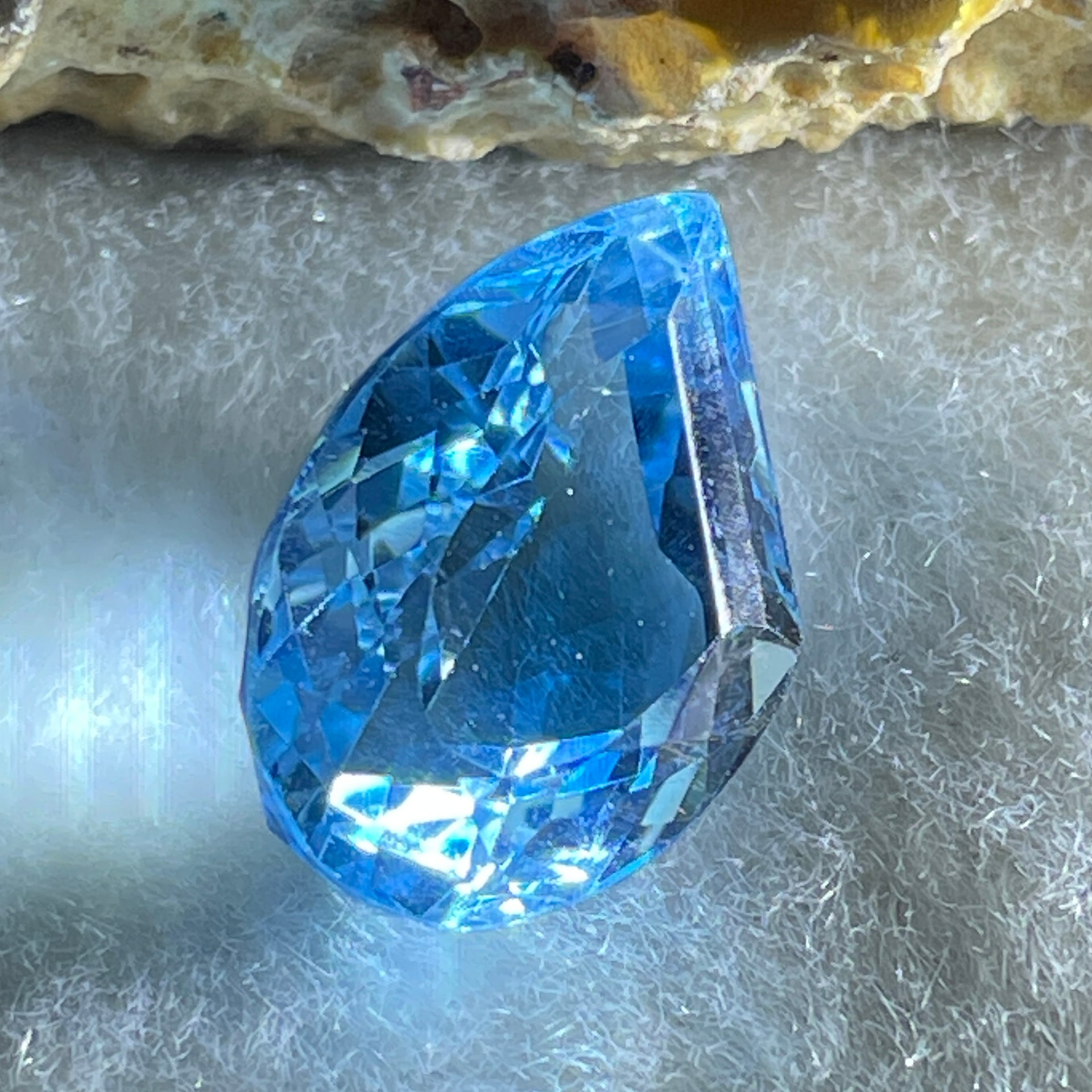 Natural Sky Blue Topaz Teardrop Shape 11.74ct 16.5 by 11.0 by 8.1mm - Huangs Jadeite and Jewelry Pte Ltd