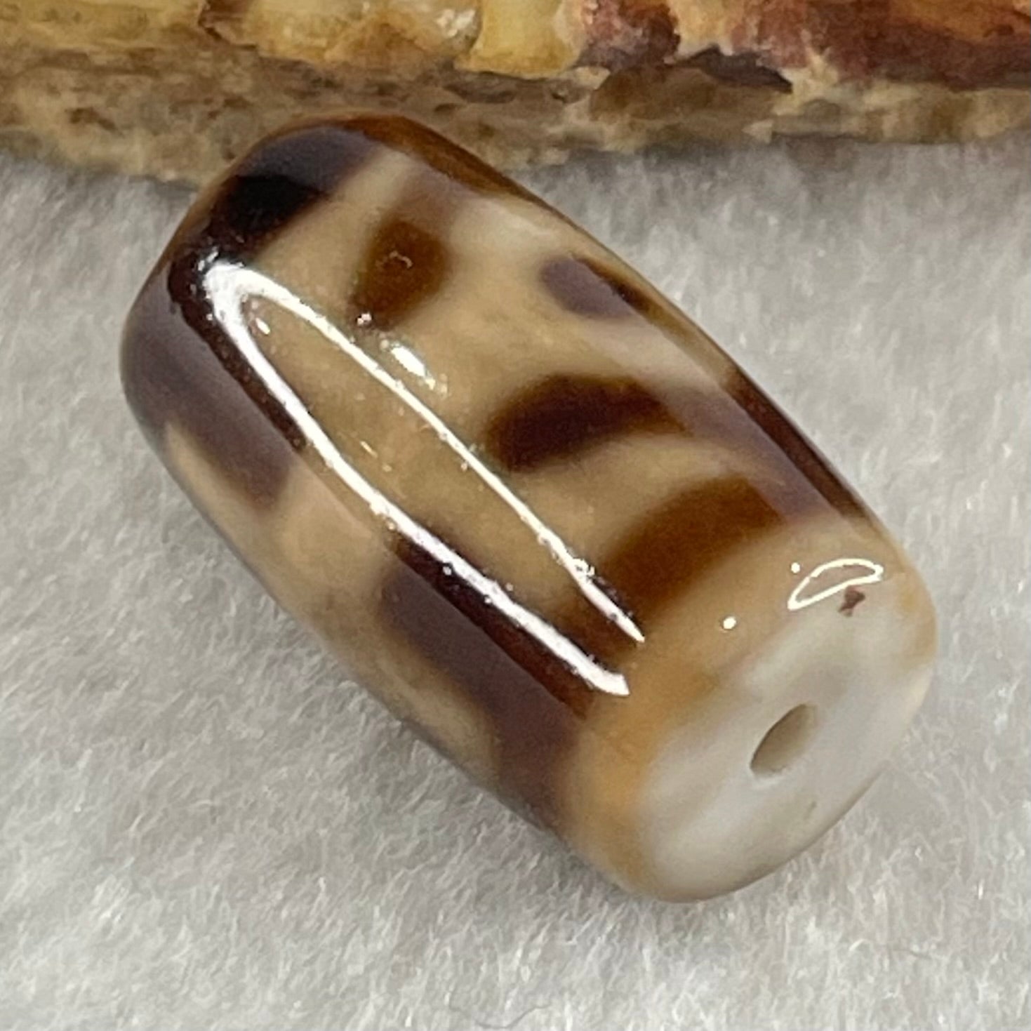 Natural Powerful Tibetan Old Oily Agate Patina Guiren Tairen Human Dzi Bead Totem Amulet Heavenly Master (Tian Zhu) 贵人天诛 4.73g 19.8 by 11.7mm - Huangs Jadeite and Jewelry Pte Ltd