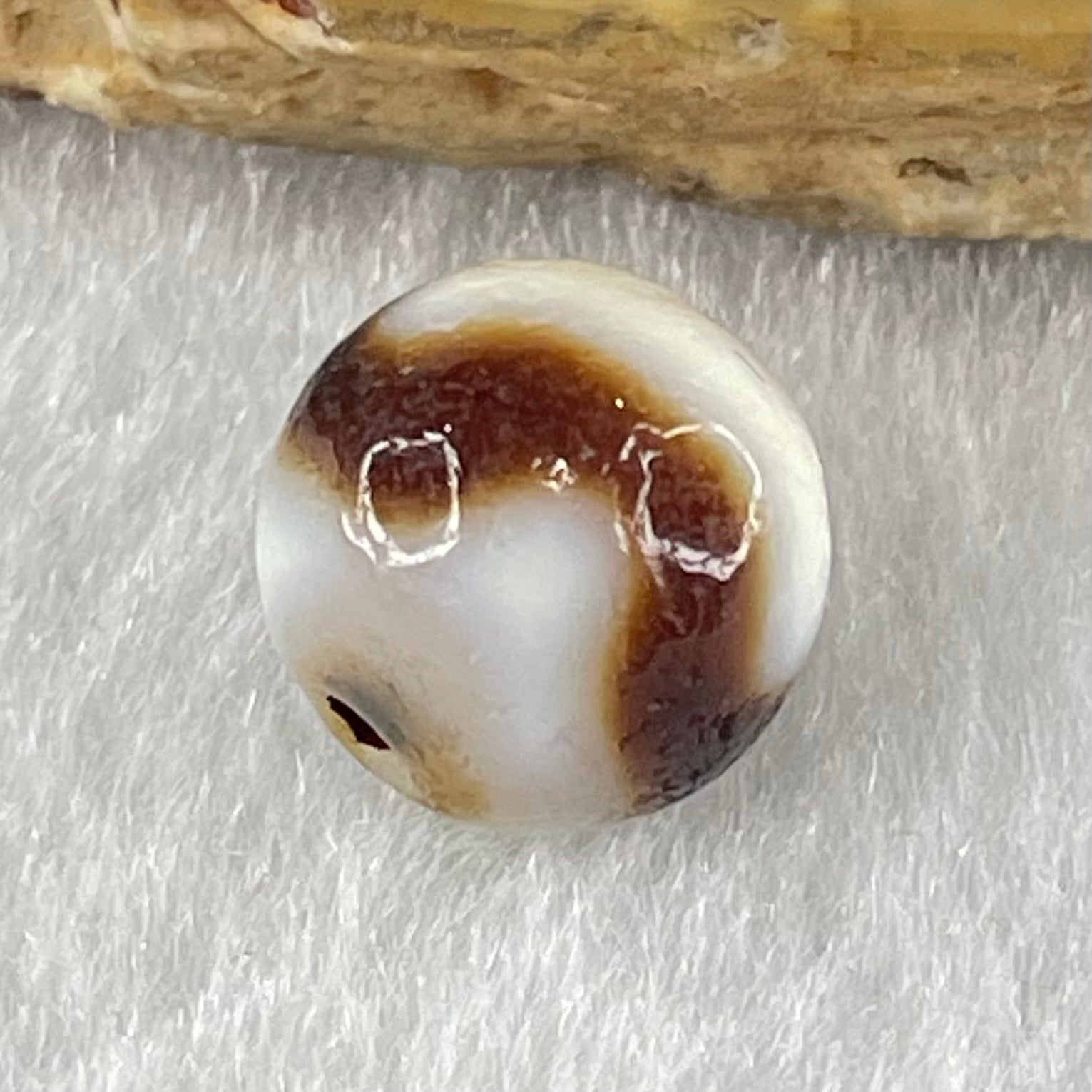 Natural Powerful Tibetan Old Oily Agate Tiger Tooth Daluo Dzi Bead Heavenly Master (Tian Zhu) 虎呀天诛 1.33g 9.5 by 10.0mm - Huangs Jadeite and Jewelry Pte Ltd
