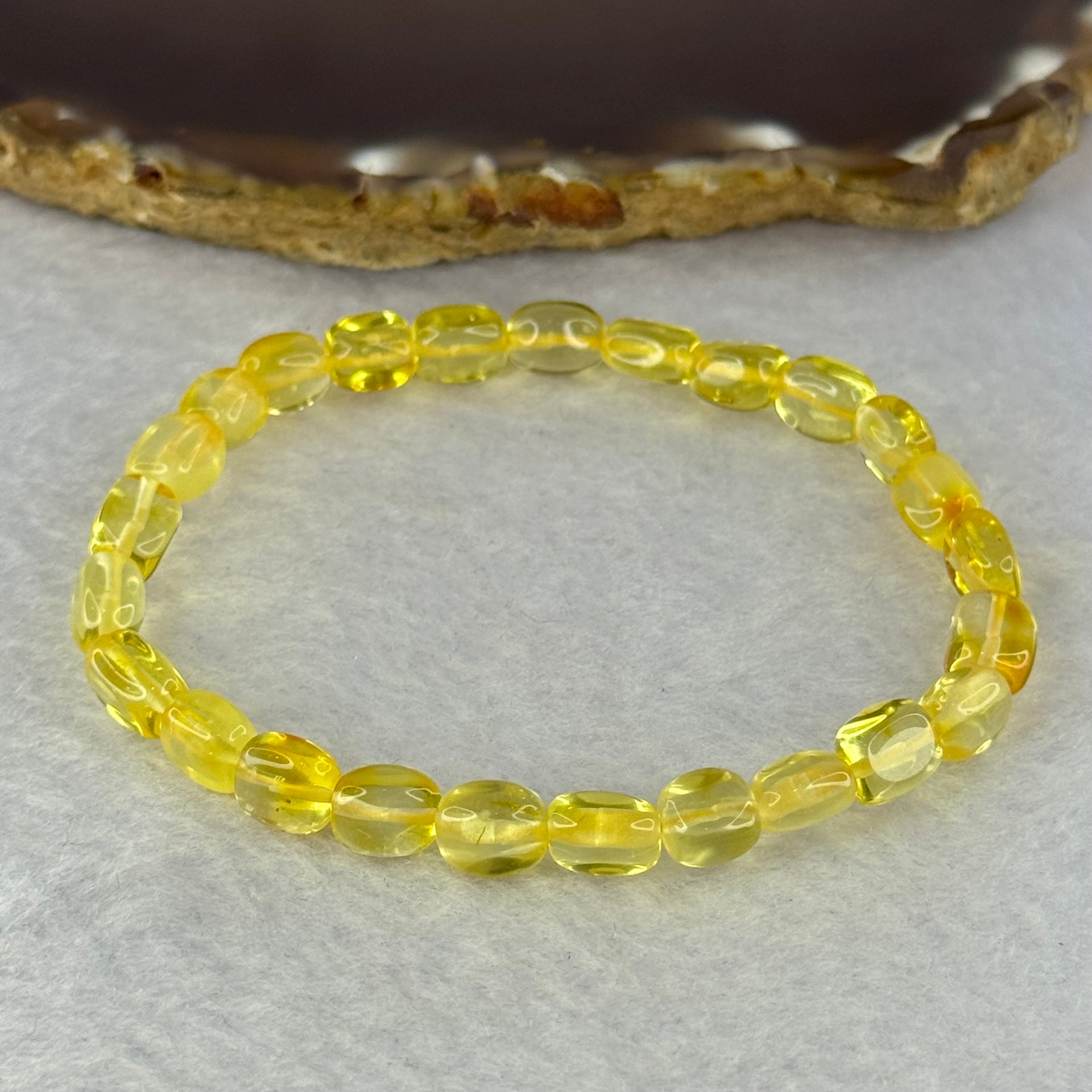 Natural Amber Pebble Shape Bracelet 天然琥珀手链 4.22g 16.5cm 6.4mm 25 Beads - Huangs Jadeite and Jewelry Pte Ltd