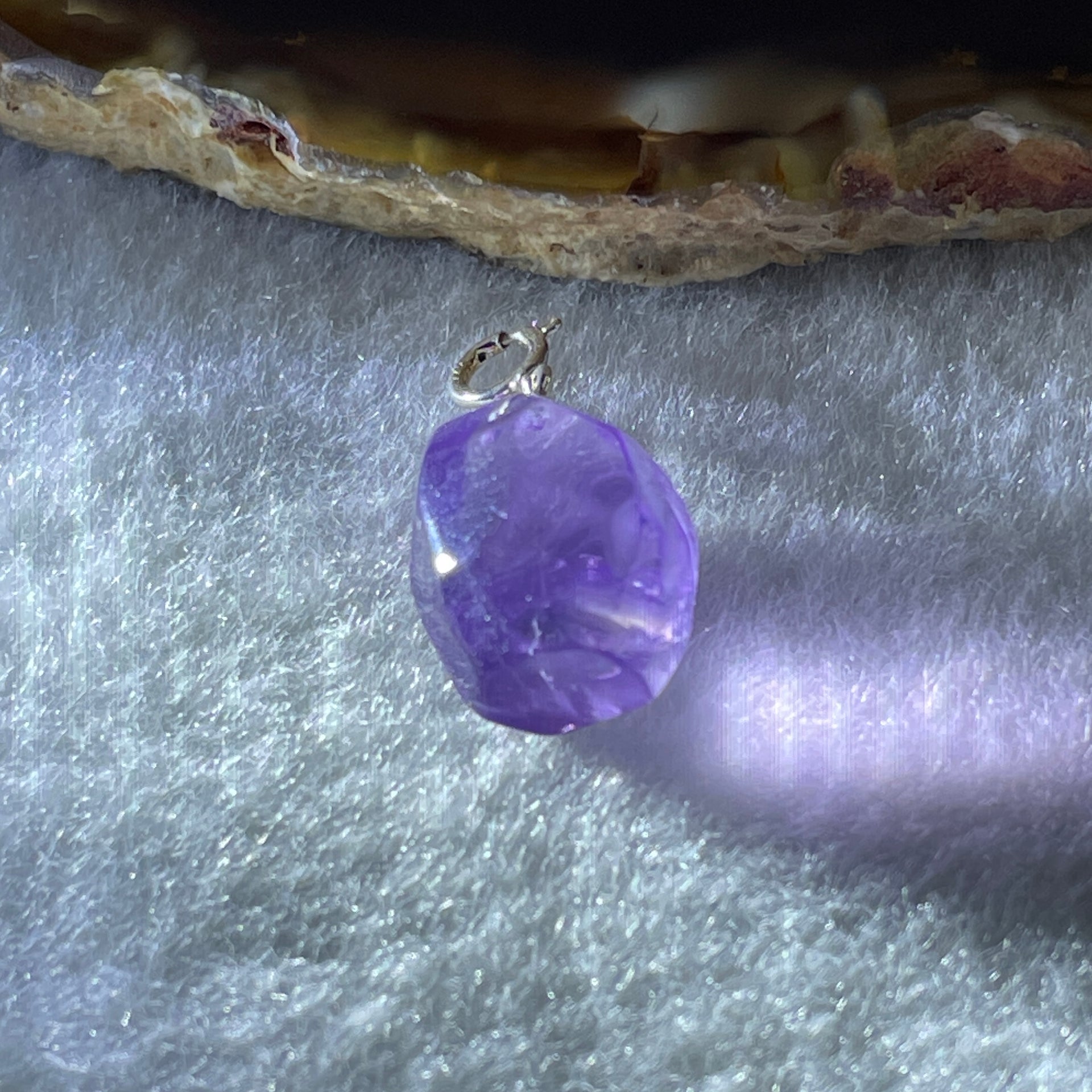 Natural Amethyst Pebble Pendant 2.91g 16.5 by 11.3mm - Huangs Jadeite and Jewelry Pte Ltd