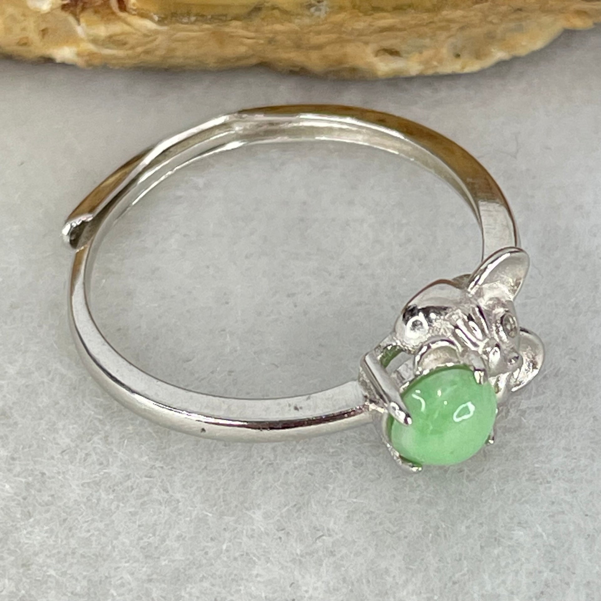 Type A Apple Green Cabochon Jadeite in S925 Sliver Rat Ring (Adjustable Size) 1.50g 4.3 by 3.0mm - Huangs Jadeite and Jewelry Pte Ltd