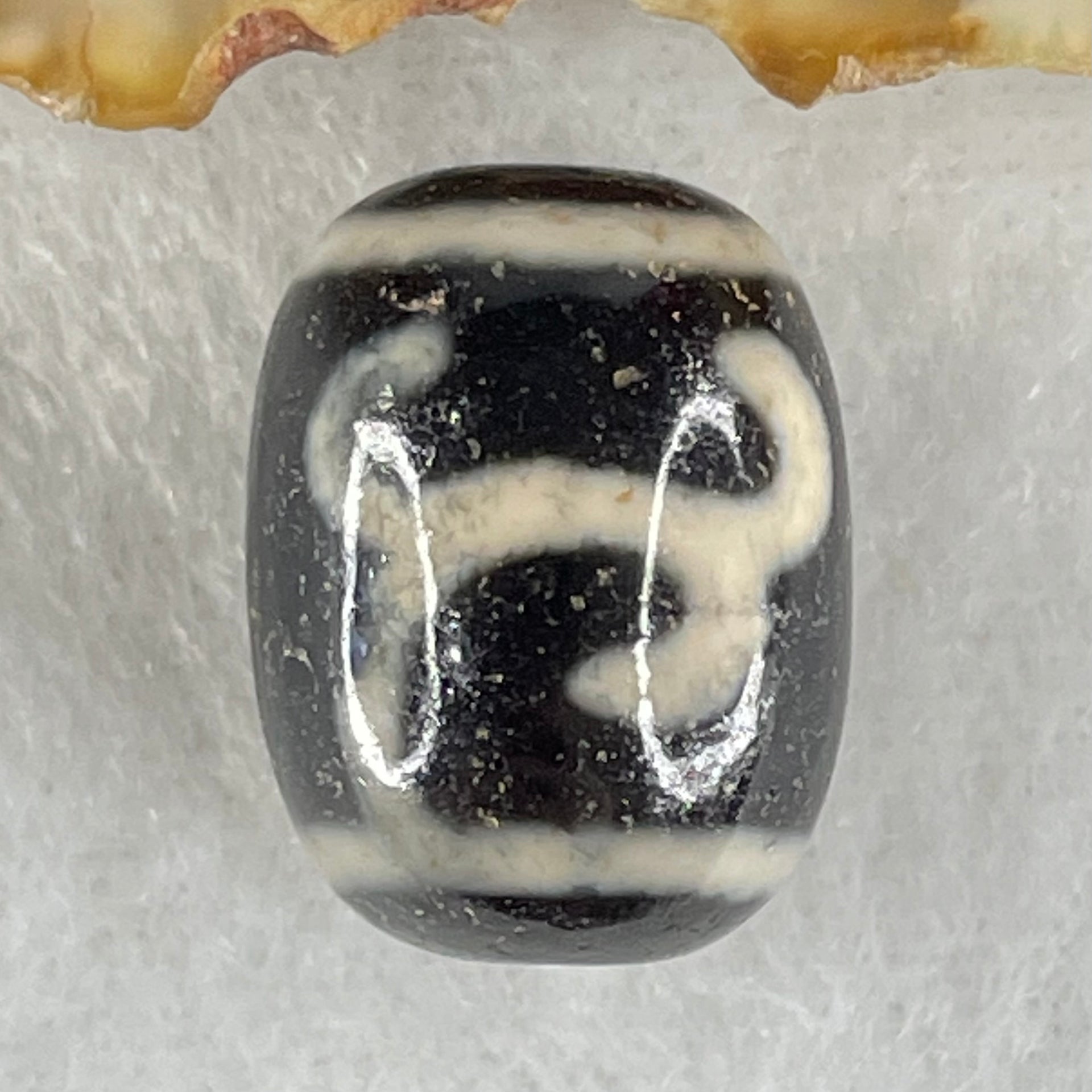 Natural Powerful Tibetan Old Oily Black White Agate Green Tara Dzi Bead Heavenly Master (Tian Zhu) 绿度母天珠 4.70g 17.3 by 13.2mm - Huangs Jadeite and Jewelry Pte Ltd