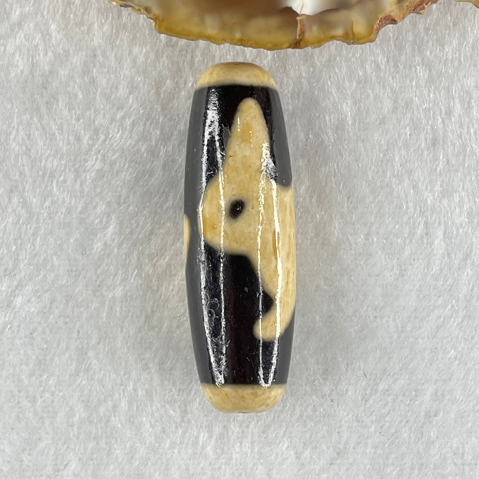 Natural Powerful Tibetan Old Oily Agate Rabbit Dzi Bead Heavenly Master (Tian Zhu) 兔子天珠 9.39g 39.1 by 12.7mm - Huangs Jadeite and Jewelry Pte Ltd