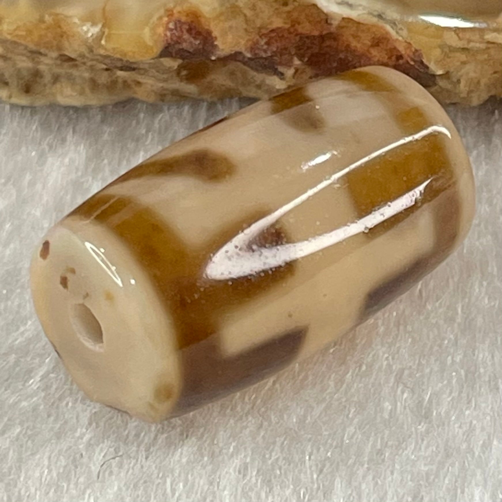 Natural Powerful Tibetan Old Oily Agate Patina Guiren Tairen Human Dzi Bead Totem Amulet Heavenly Master (Tian Zhu) 贵人天诛 4.63g 19.5 by 11.7mm - Huangs Jadeite and Jewelry Pte Ltd