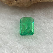 Natural Colombia Vivid Green Emerald (Beryl) Cut-Cornered Rectangular Step cut 0.44ct 5.8 by 4.0 by 2.6mm - Huangs Jadeite and Jewelry Pte Ltd
