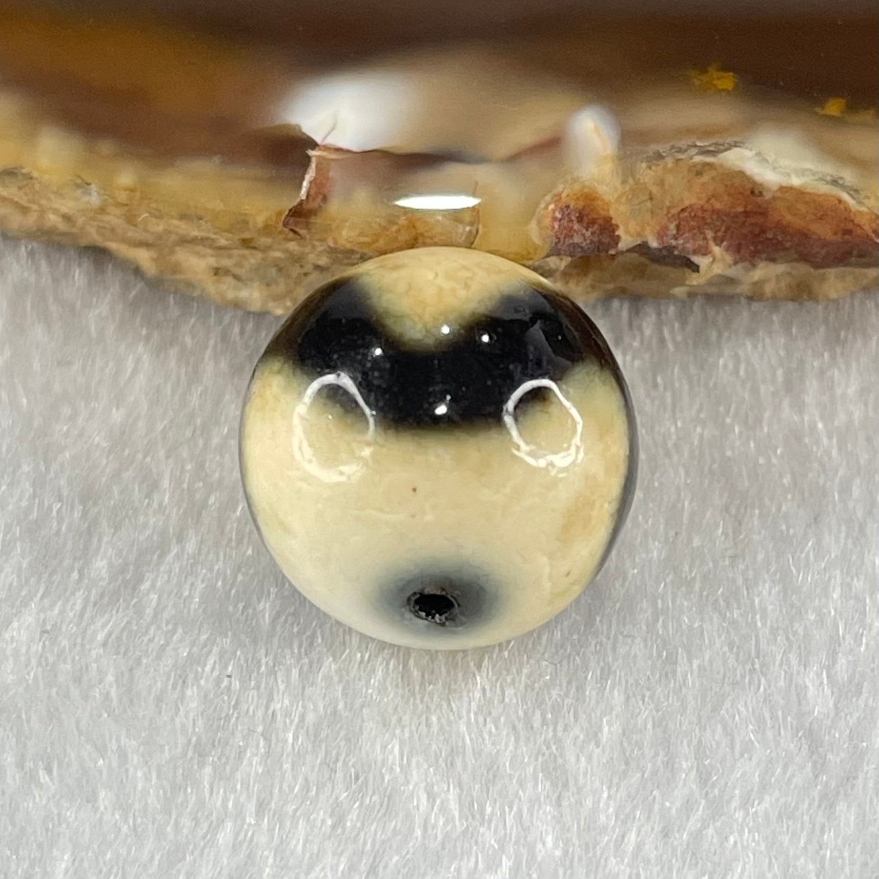 Natural Powerful Tibetan Old Oily Yellowish White with Black Agate Tiger Tooth Daluo Dzi Bead Heavenly Master (Tian Zhu) 虎呀天诛 3.56g 13.7mm - Huangs Jadeite and Jewelry Pte Ltd