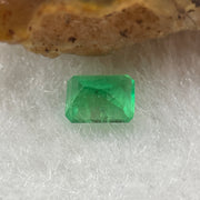 Natural Colombia Green Emerald (Beryl) Cut-Cornered Rectangular step cut 0.50ct 5.5 by 4.2 by 3.1mm - Huangs Jadeite and Jewelry Pte Ltd