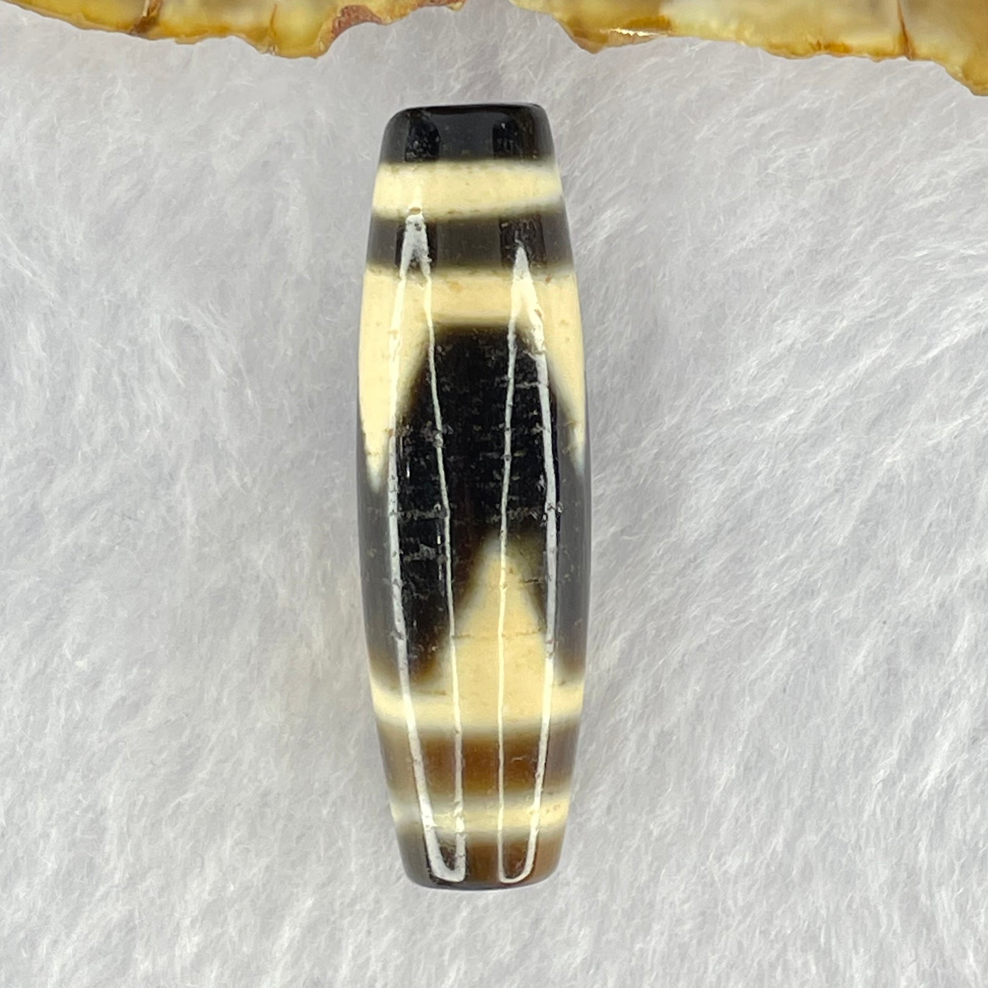Natural Powerful Tibetan Old Oily Agate Tiger Tooth Daluo Dzi Bead Heavenly Master (Tian Zhu) 7.96g 38.5 by 11.7mm - Huangs Jadeite and Jewelry Pte Ltd