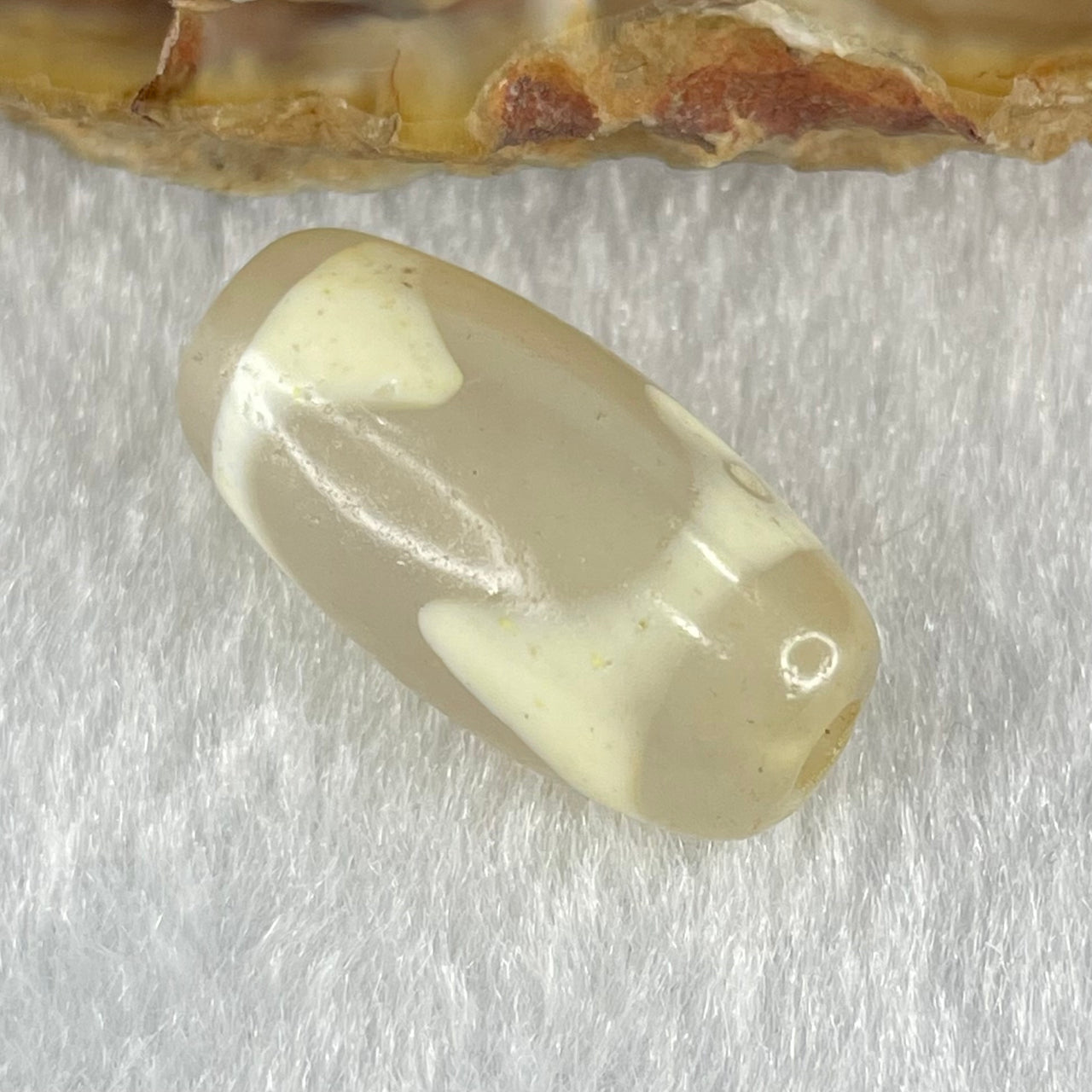 Natural Powerful Tibetan Old Oily Agate Tiger Tooth Daluo Dzi Bead Heavenly Master (Tian Zhu) 虎呀天诛 3.01g 20.1 by 10.3mm - Huangs Jadeite and Jewelry Pte Ltd