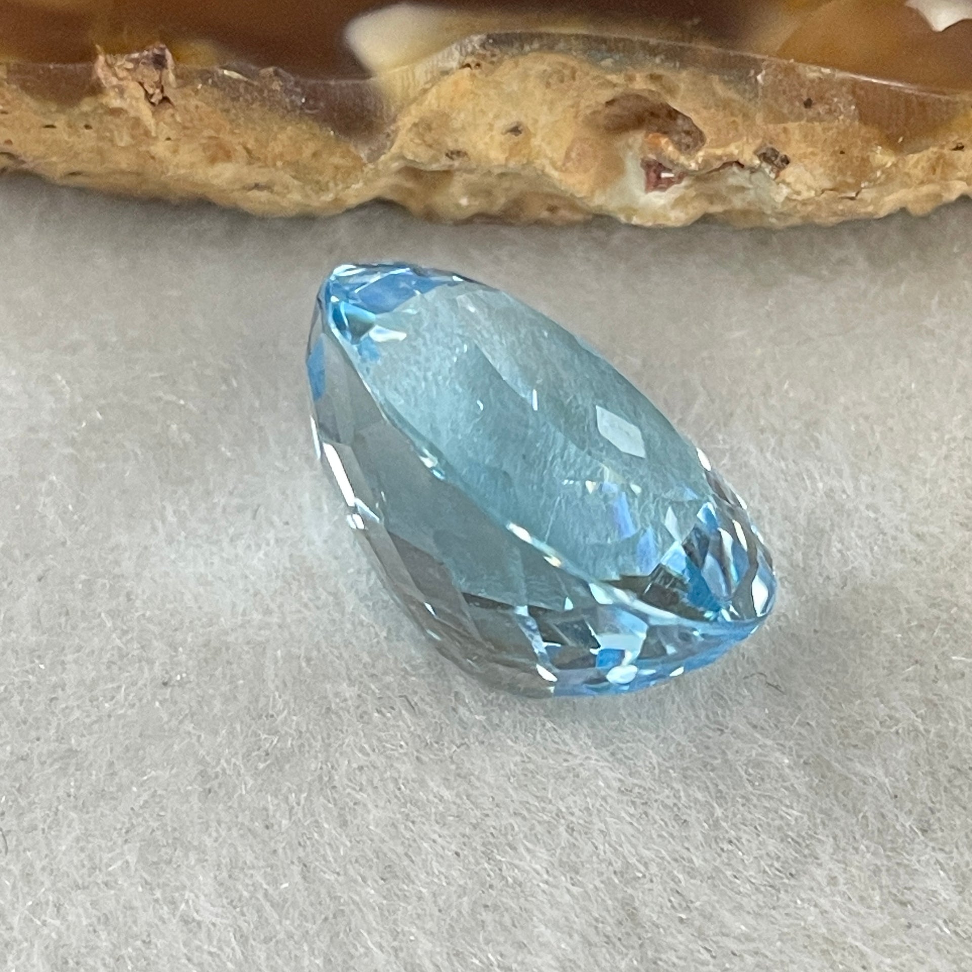 Natural Sky Blue Topaz Oval Shape 15.60ct 16.1 by 13.0 by 9.1mm - Huangs Jadeite and Jewelry Pte Ltd