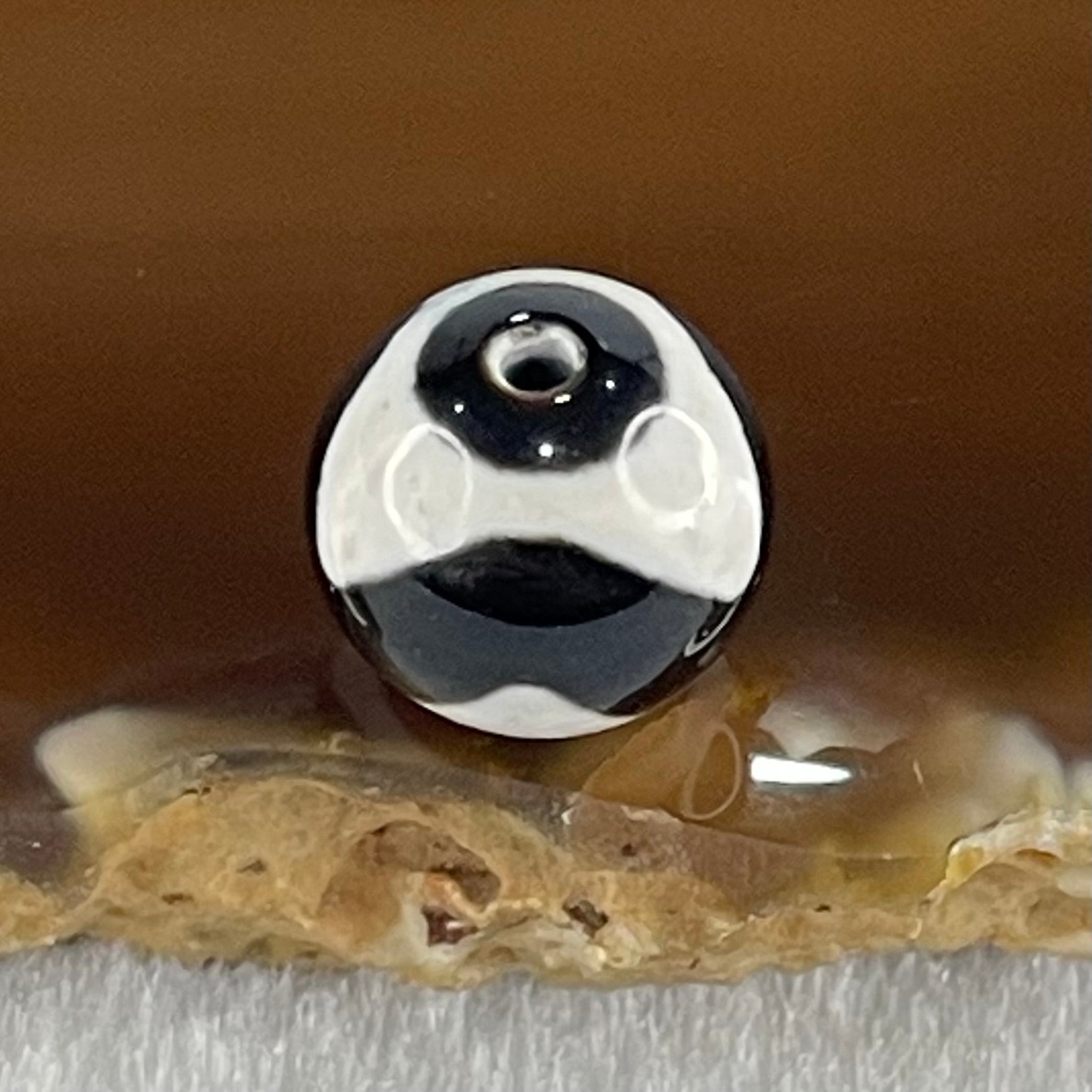 Natural Powerful Tibetan Old Oily Agate Tiger Tooth Daluo Dzi Bead Heavenly Master (Tian Zhu) 虎呀天诛 1.44g 10.3 by 10.3mm - Huangs Jadeite and Jewelry Pte Ltd