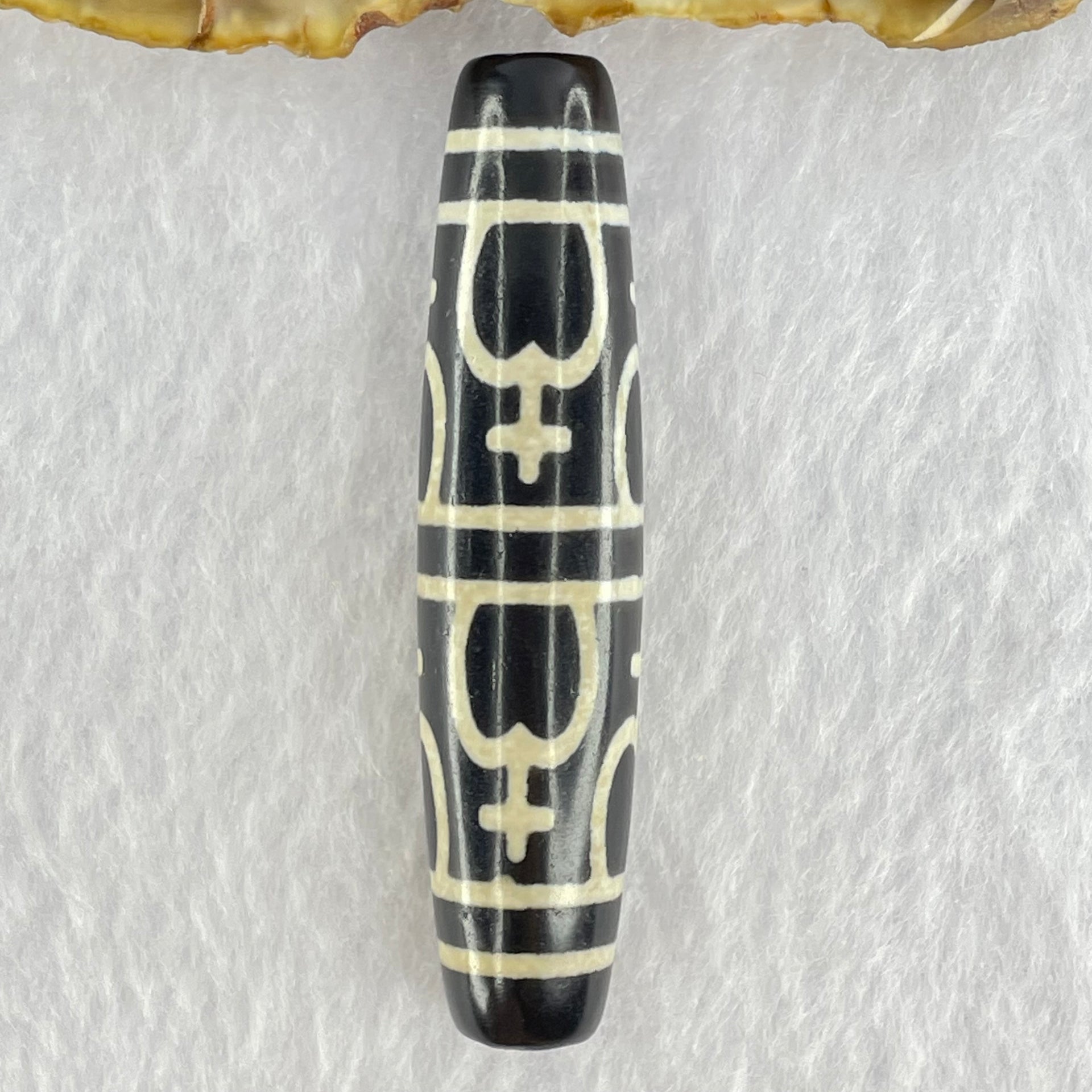 Natural Powerful Tibetan Old Oily Agate Nectar Vessel Dzi Bead Heavenly Master (Tian Zhu) 花蜜容器眼天诛 16.17g 58.3 by 13.4mm - Huangs Jadeite and Jewelry Pte Ltd