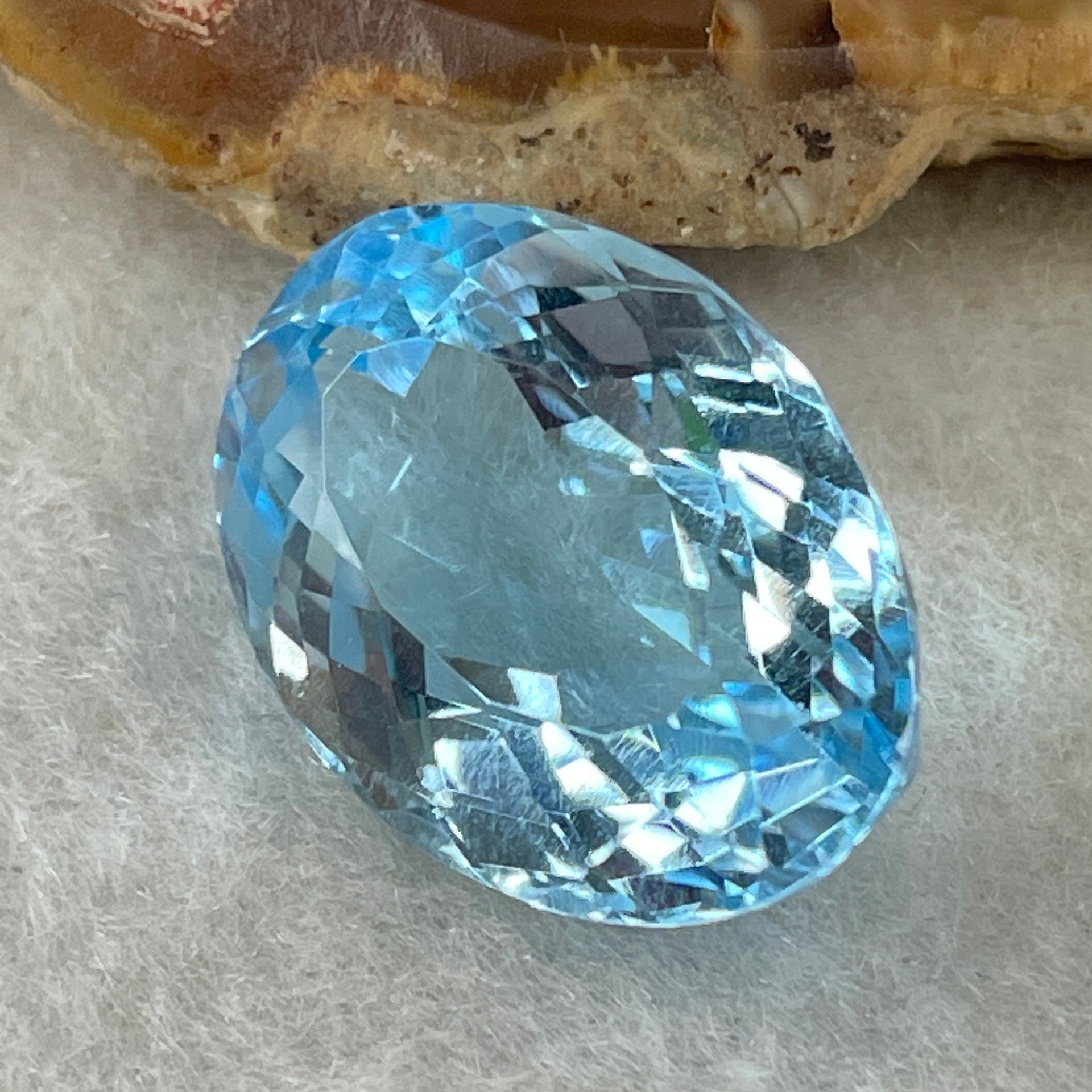Natural Sky Blue Topaz Oval Shape 23.16ct 20.2 by 14.3 by 9.5mm - Huangs Jadeite and Jewelry Pte Ltd