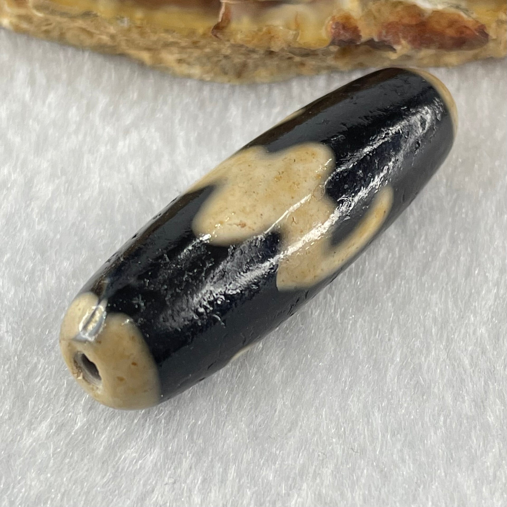 Natural Powerful Tibetan Old Oily Agate Bat with Insect or Happiness Fu Shou Dzi Bead Heavenly Master (Tian Zhu) 蝙蝠昆虫天珠 8.48g 37.9 by 12.1mm - Huangs Jadeite and Jewelry Pte Ltd