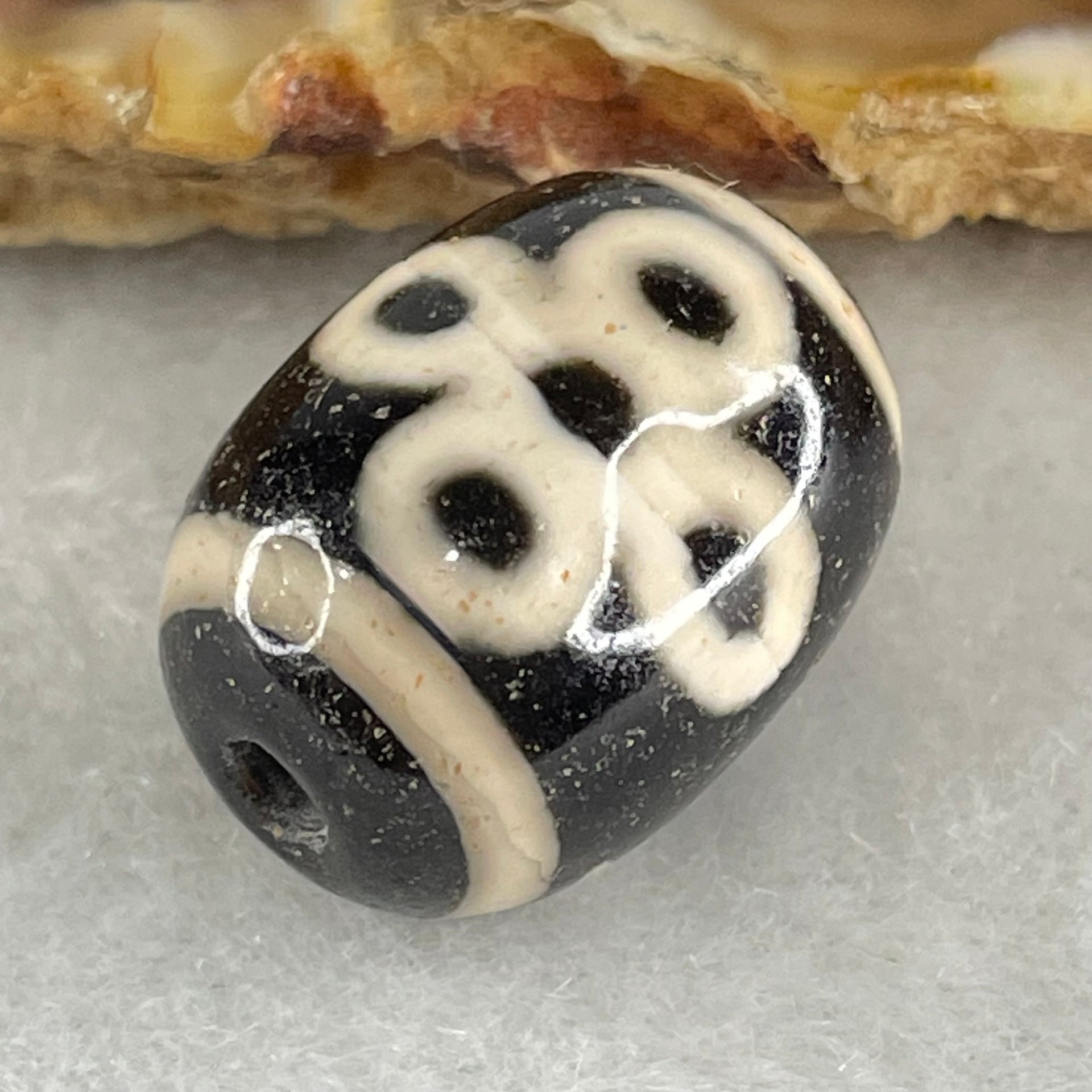 Natural Powerful Tibetan Old Oily Agate 5 Eyes Lightning Dzi Bead Heavenly Master (Tian Zhu) 五眼闪电天珠 4.50g 17.4 by 13.1mm - Huangs Jadeite and Jewelry Pte Ltd